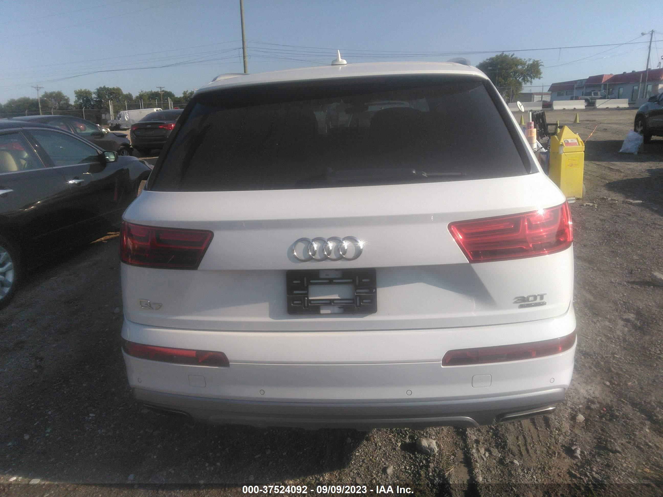 Photo 16 VIN: WA1LAAF78JD039623 - AUDI Q7 