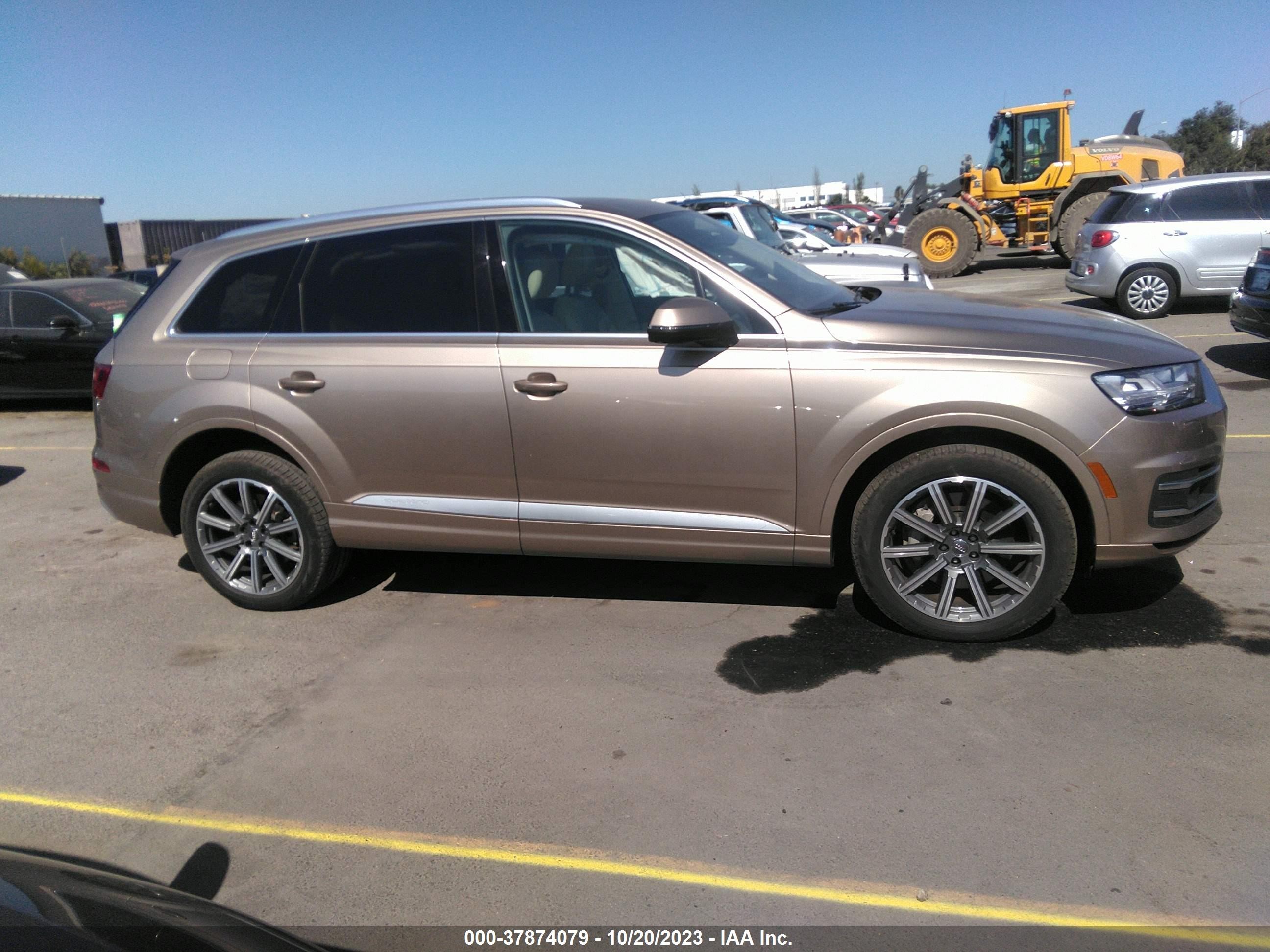 Photo 12 VIN: WA1LAAF78JD044420 - AUDI Q7 