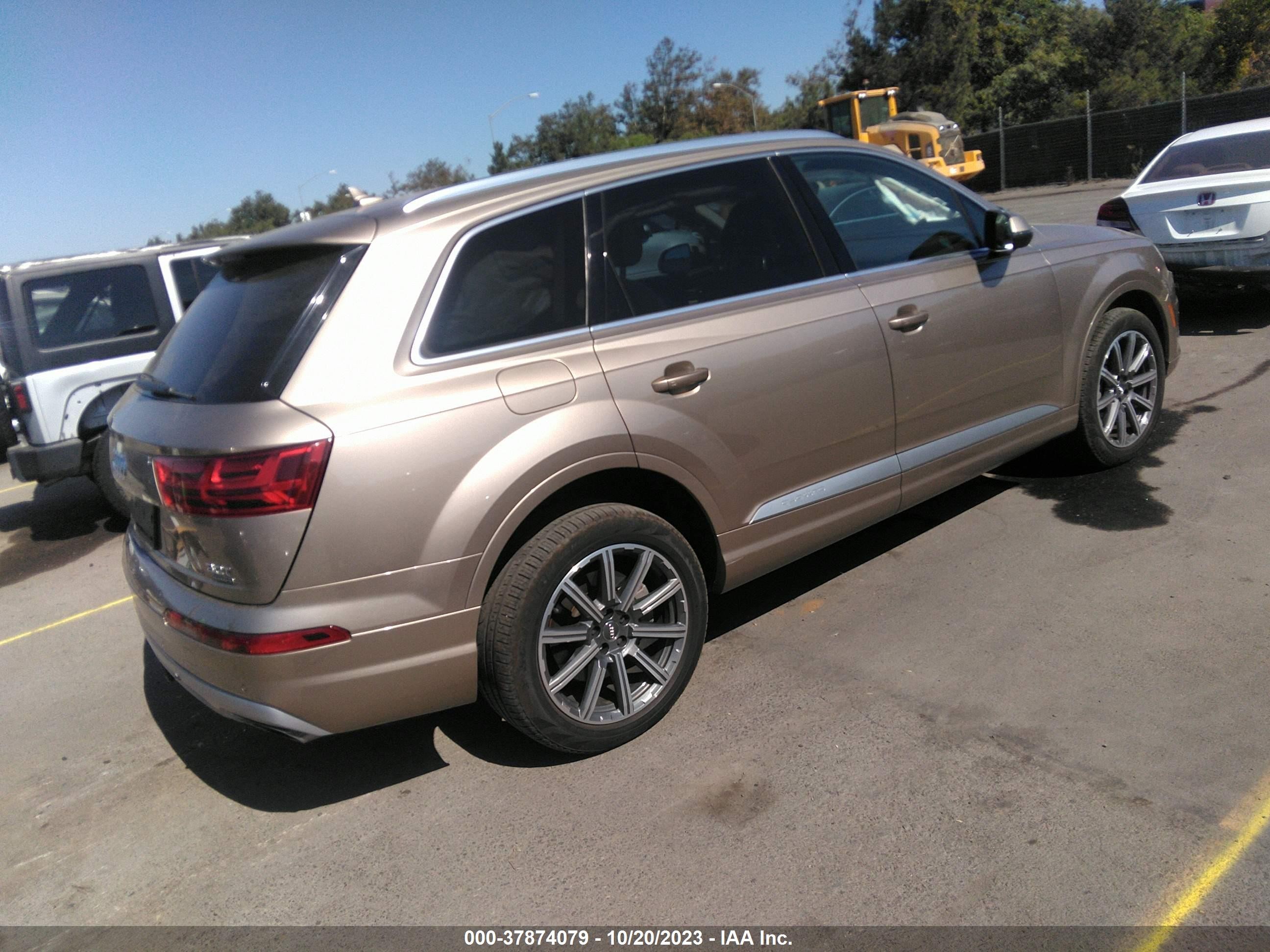 Photo 3 VIN: WA1LAAF78JD044420 - AUDI Q7 