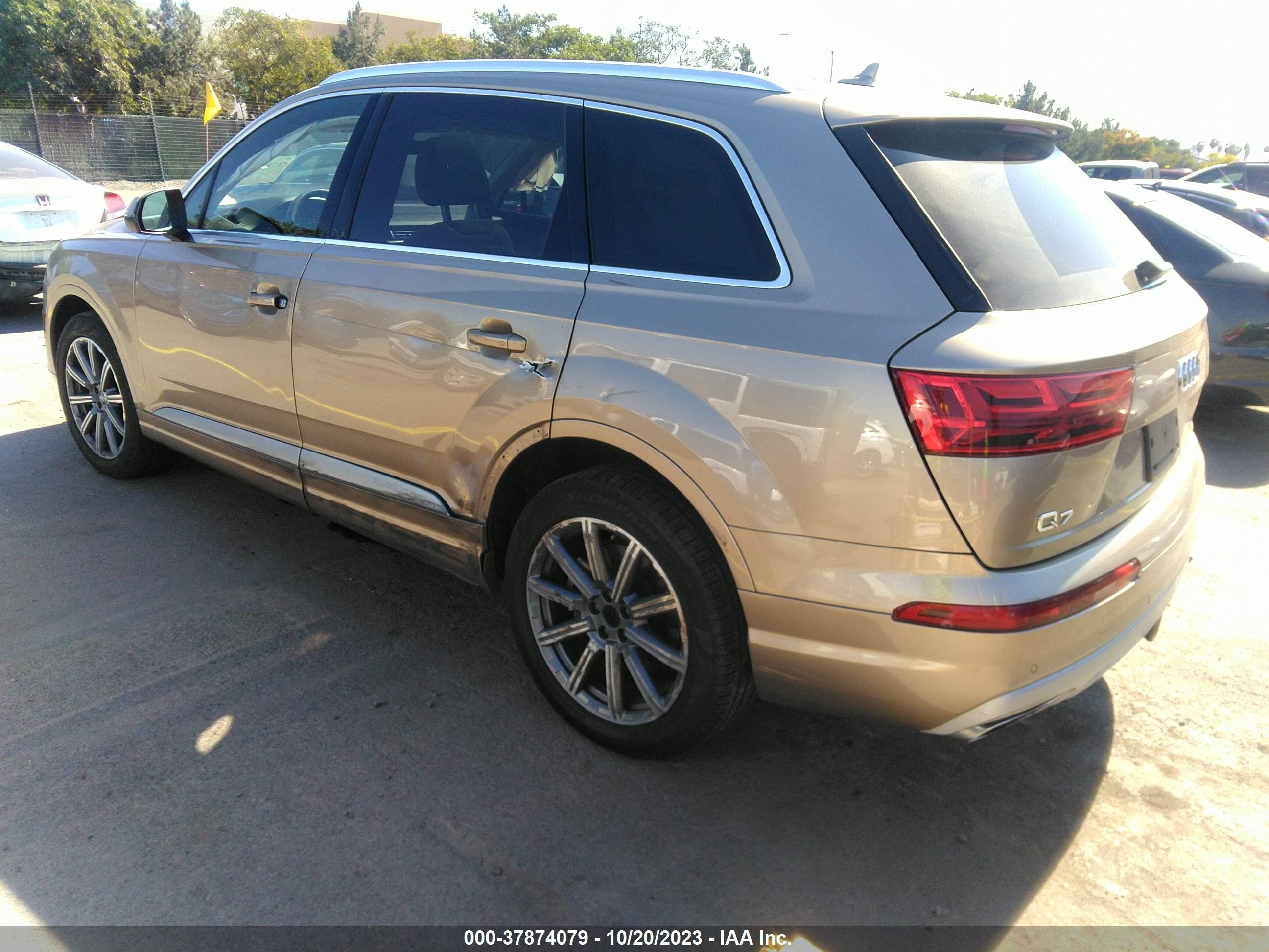 Photo 5 VIN: WA1LAAF78JD044420 - AUDI Q7 