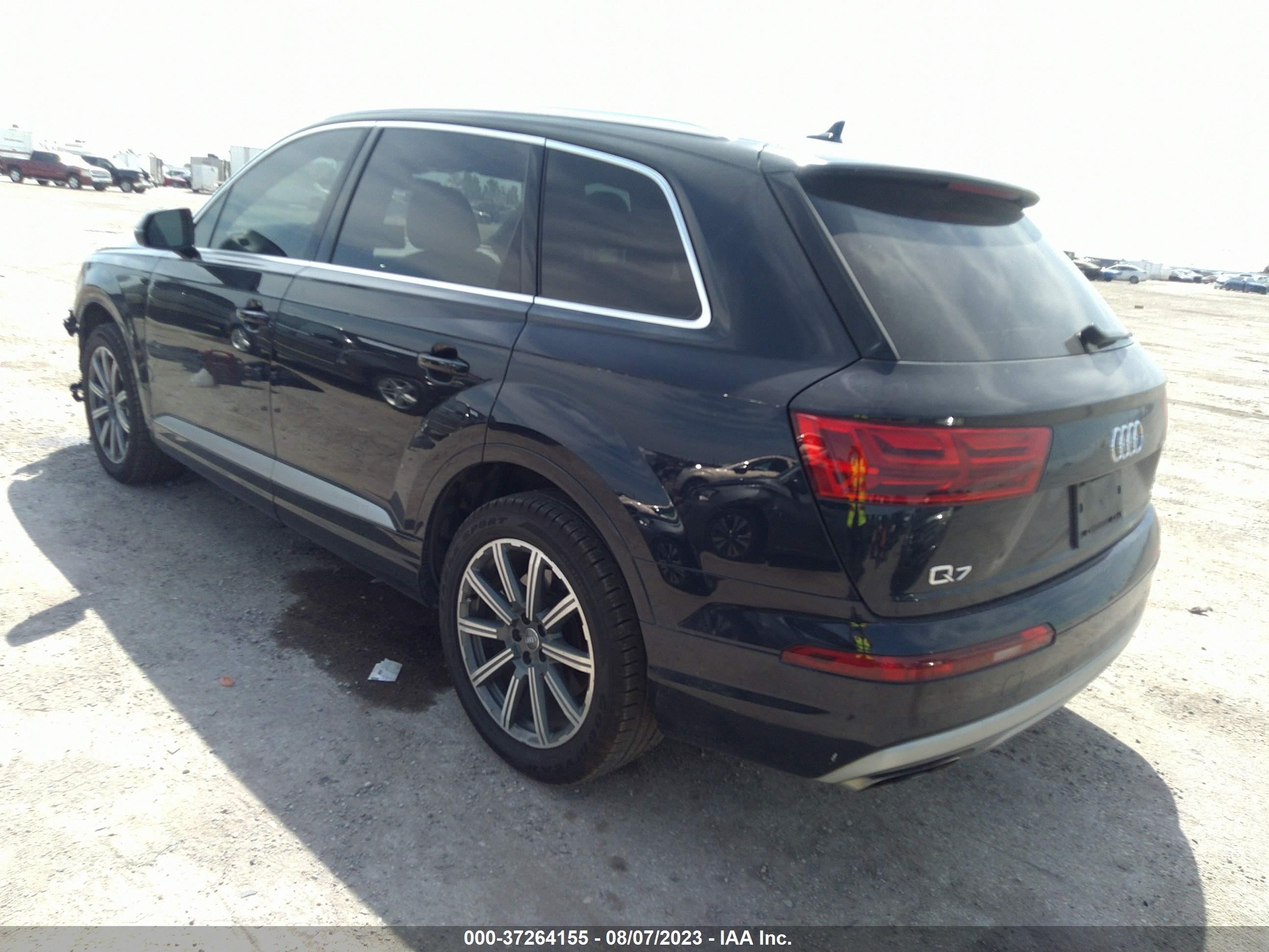 Photo 2 VIN: WA1LAAF79HD021237 - AUDI Q7 