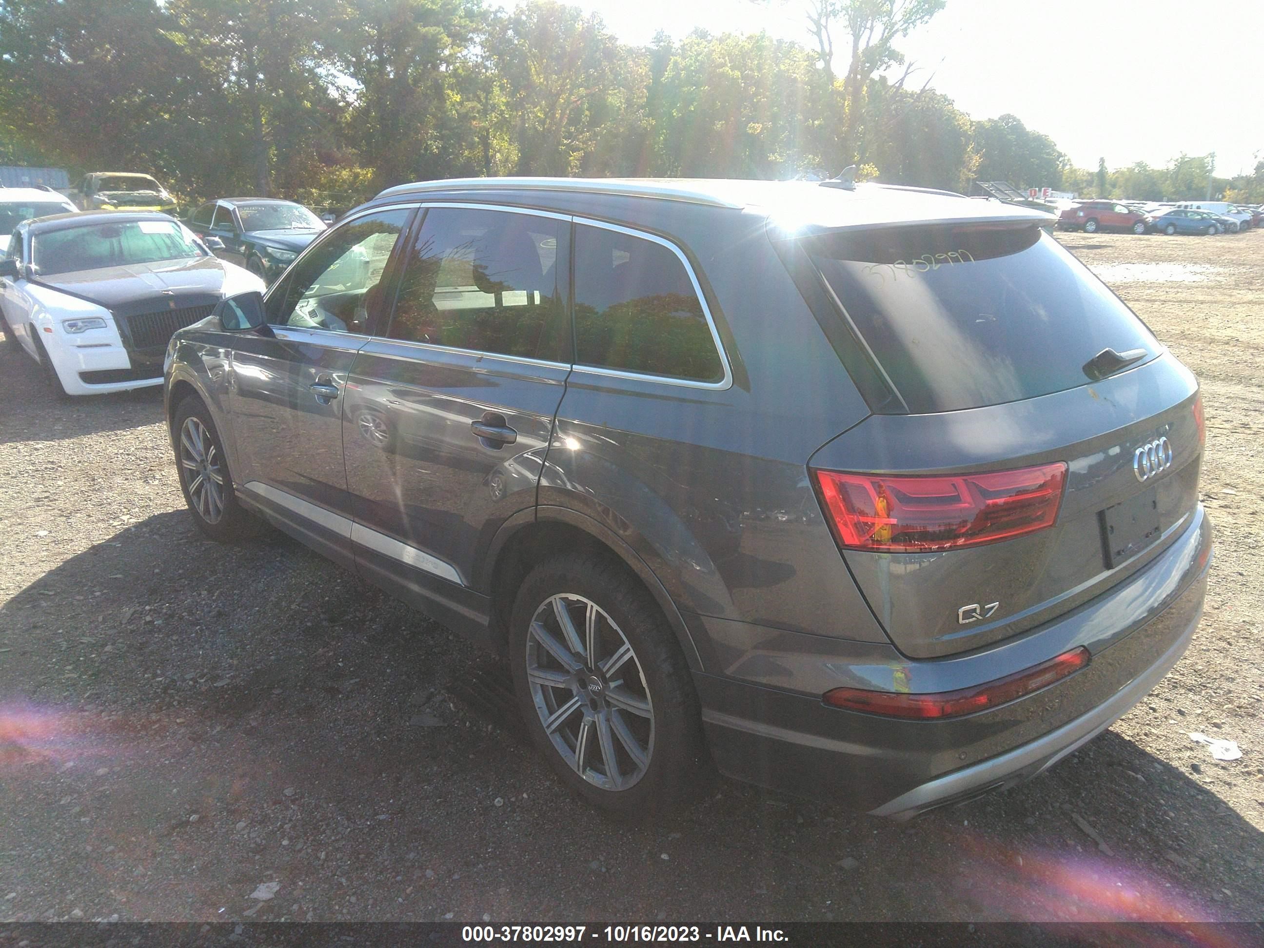 Photo 2 VIN: WA1LAAF79KD002369 - AUDI Q7 