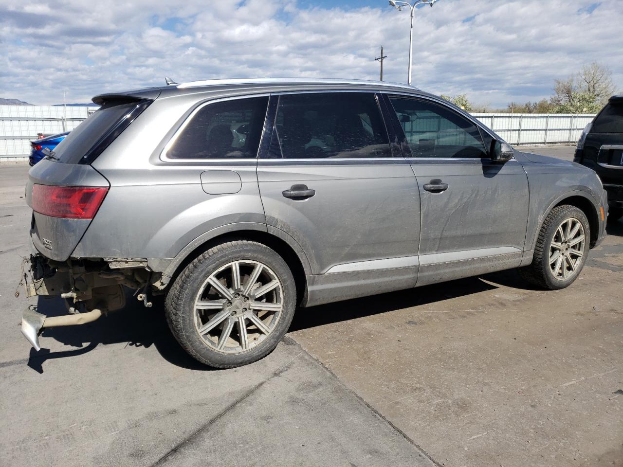 Photo 2 VIN: WA1LAAF7XHD003927 - AUDI Q7 