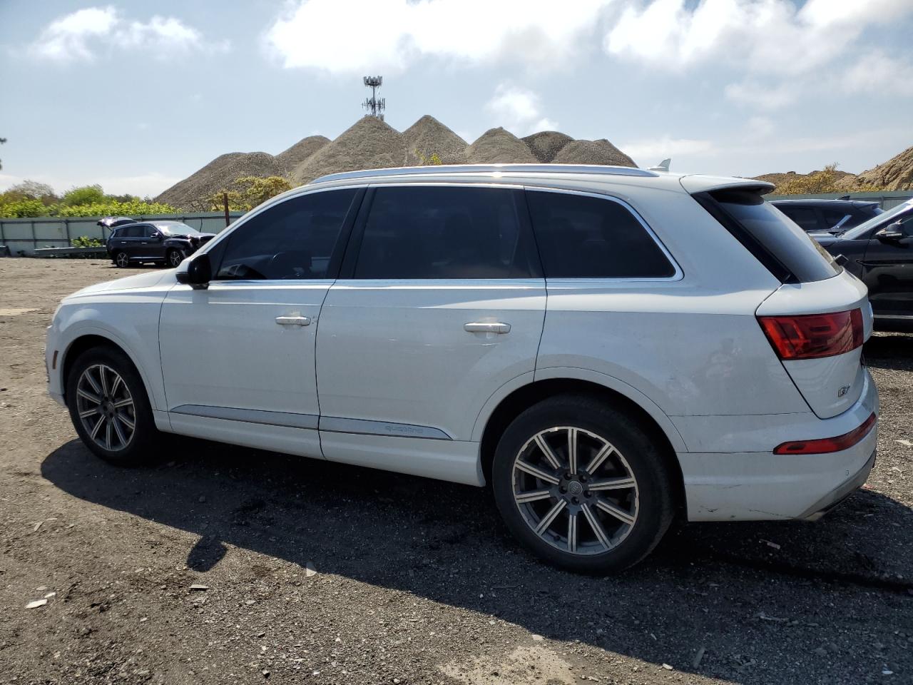 Photo 1 VIN: WA1LAAF7XHD004270 - AUDI Q7 