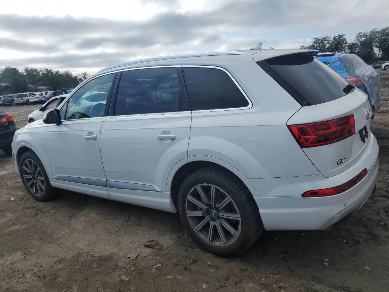 Photo 1 VIN: WA1LAAF7XHD006827 - AUDI Q7 