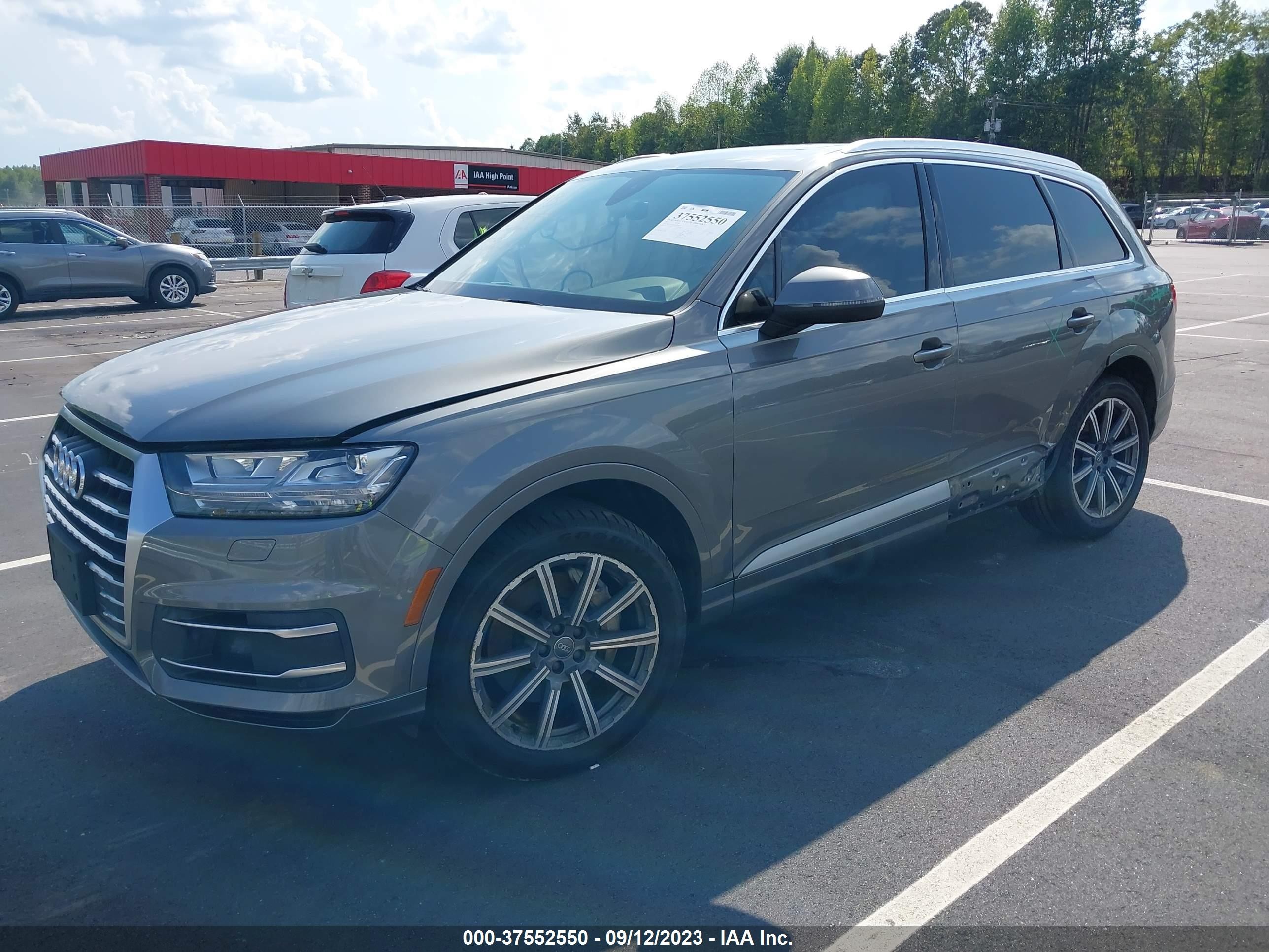 Photo 1 VIN: WA1LAAF7XHD049855 - AUDI Q7 