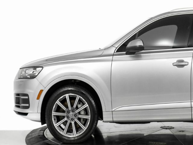 Photo 9 VIN: WA1LAAF7XJD040563 - AUDI Q7 