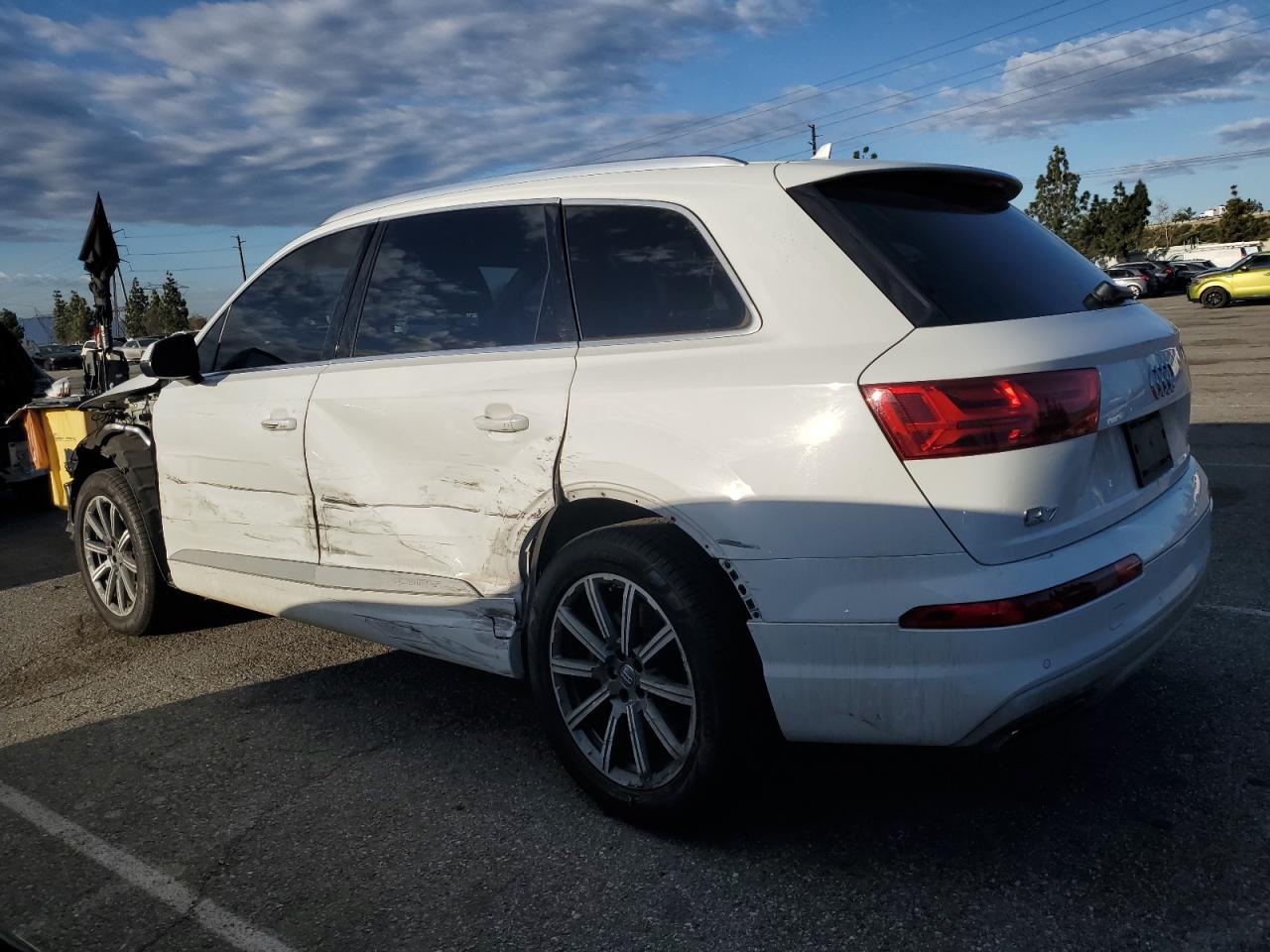 Photo 1 VIN: WA1LAAF7XJD043785 - AUDI Q7 