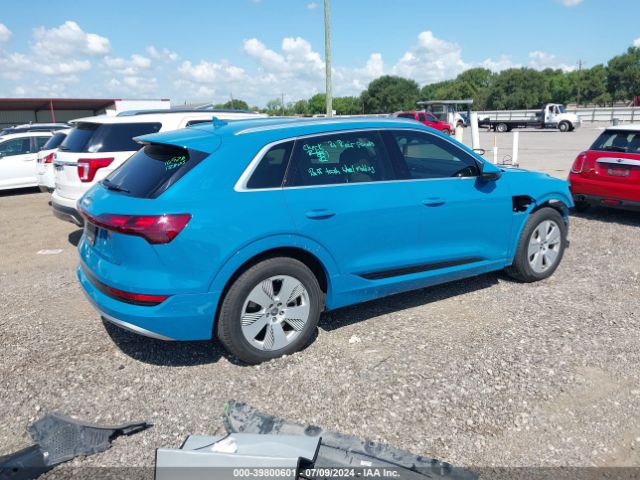 Photo 3 VIN: WA1LAAGE0KB006335 - AUDI E-TRON 