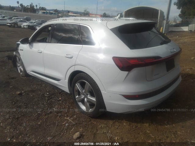 Photo 2 VIN: WA1LAAGE2KB023783 - AUDI E-TRON 