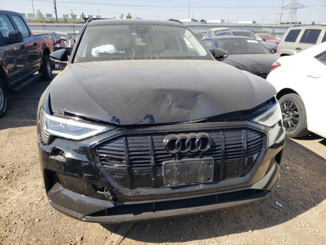 Photo 4 VIN: WA1LAAGE4NB008318 - AUDI E-TRON PRE 