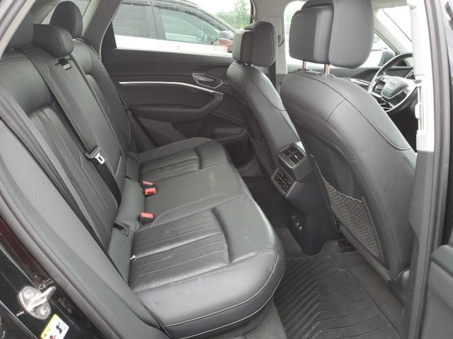 Photo 10 VIN: WA1LAAGE6KB024838 - AUDI E-TRON 