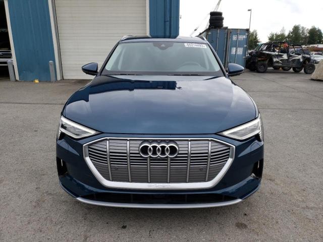 Photo 4 VIN: WA1LAAGE8KB006311 - AUDI E-TRON PRE 