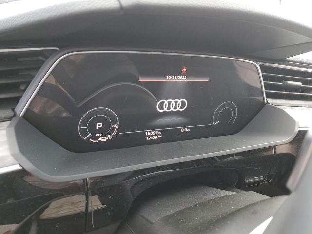 Photo 8 VIN: WA1LAAGE9MB015411 - AUDI E-TRON 