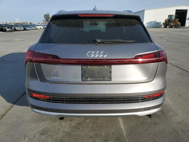 Photo 5 VIN: WA1LABGE6KB018401 - AUDI E-TRON 