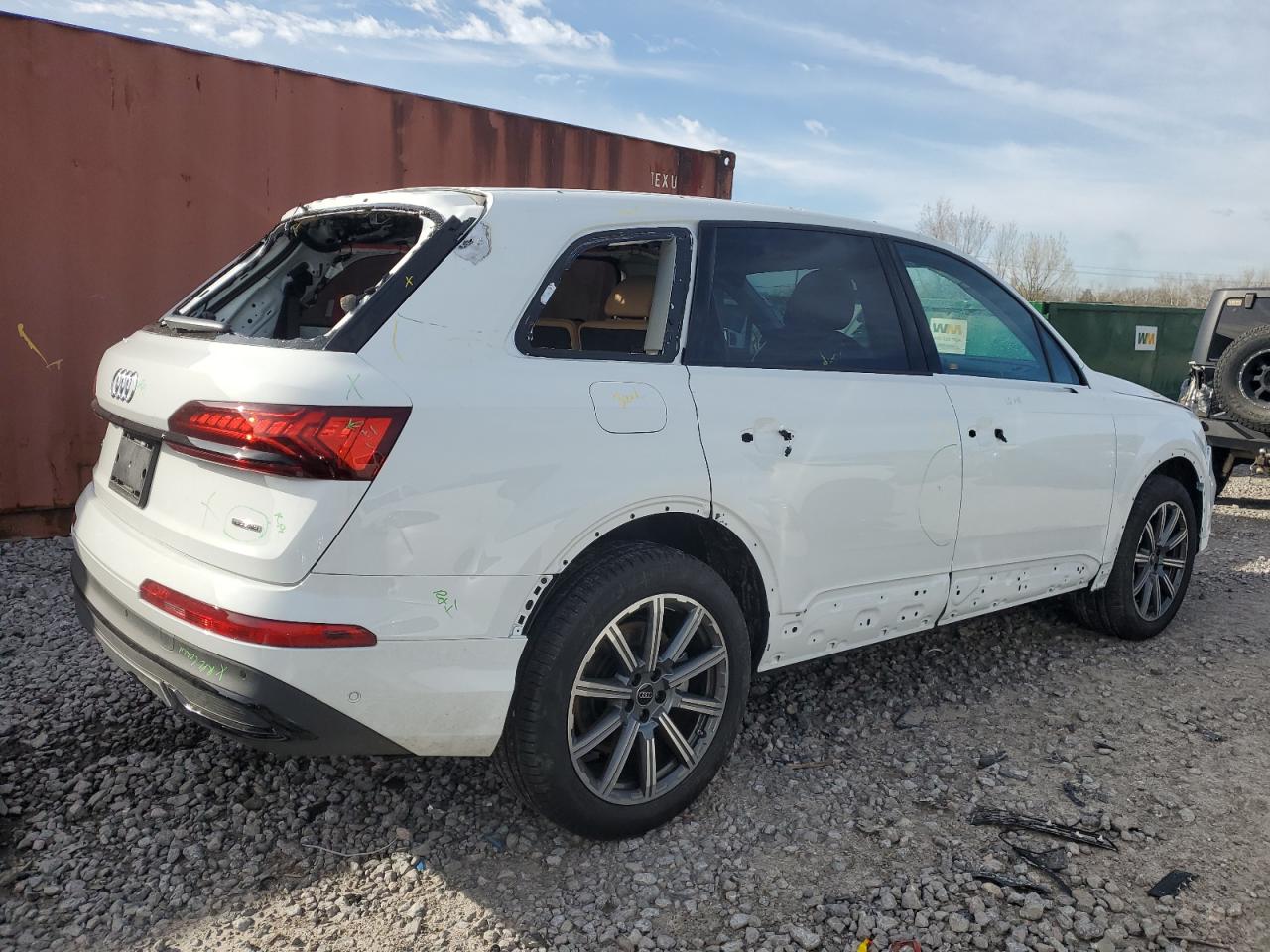 Photo 2 VIN: WA1LCBF71PD031064 - AUDI Q7 