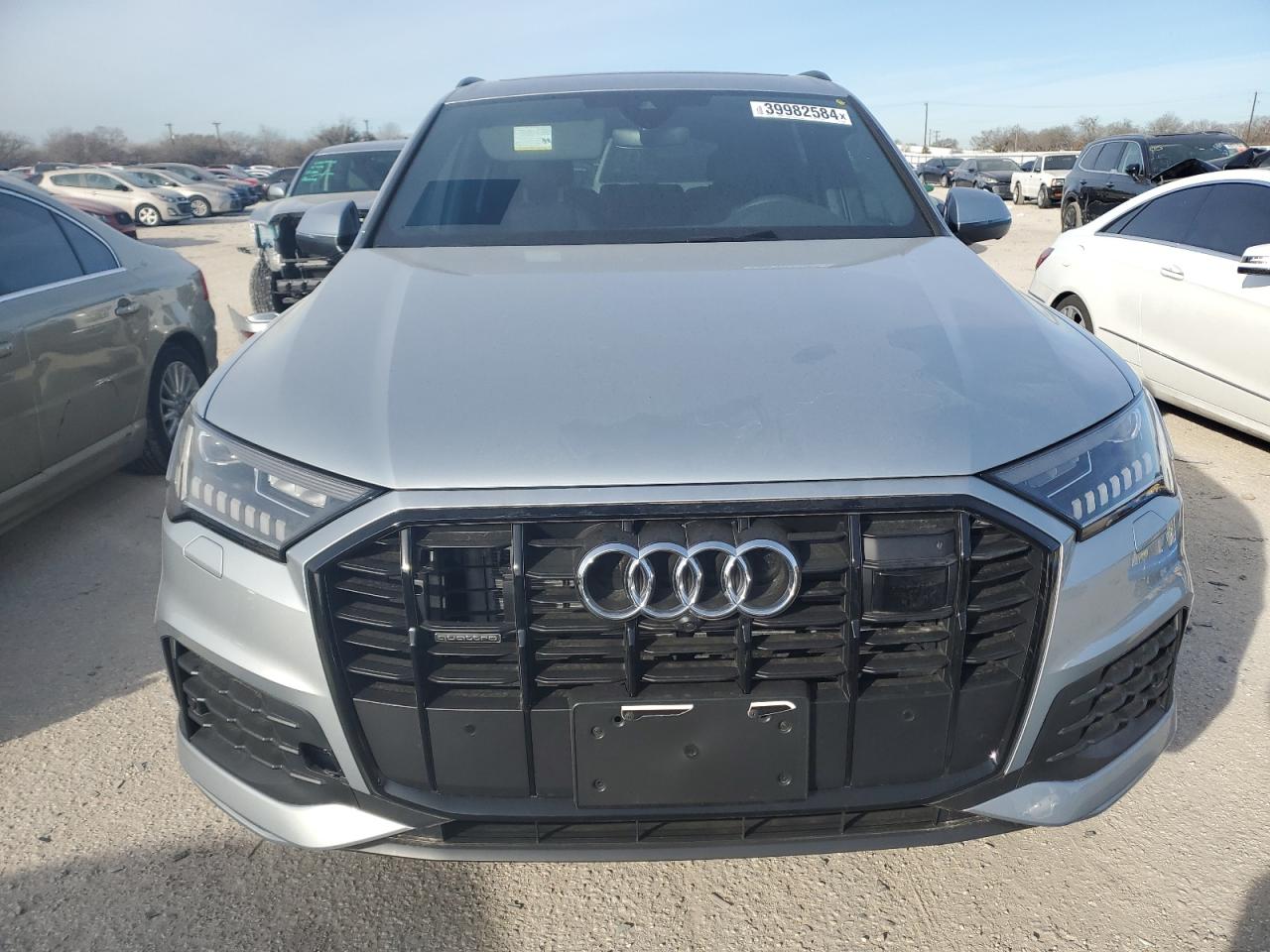 Photo 4 VIN: WA1LCBF72RD003860 - AUDI Q7 