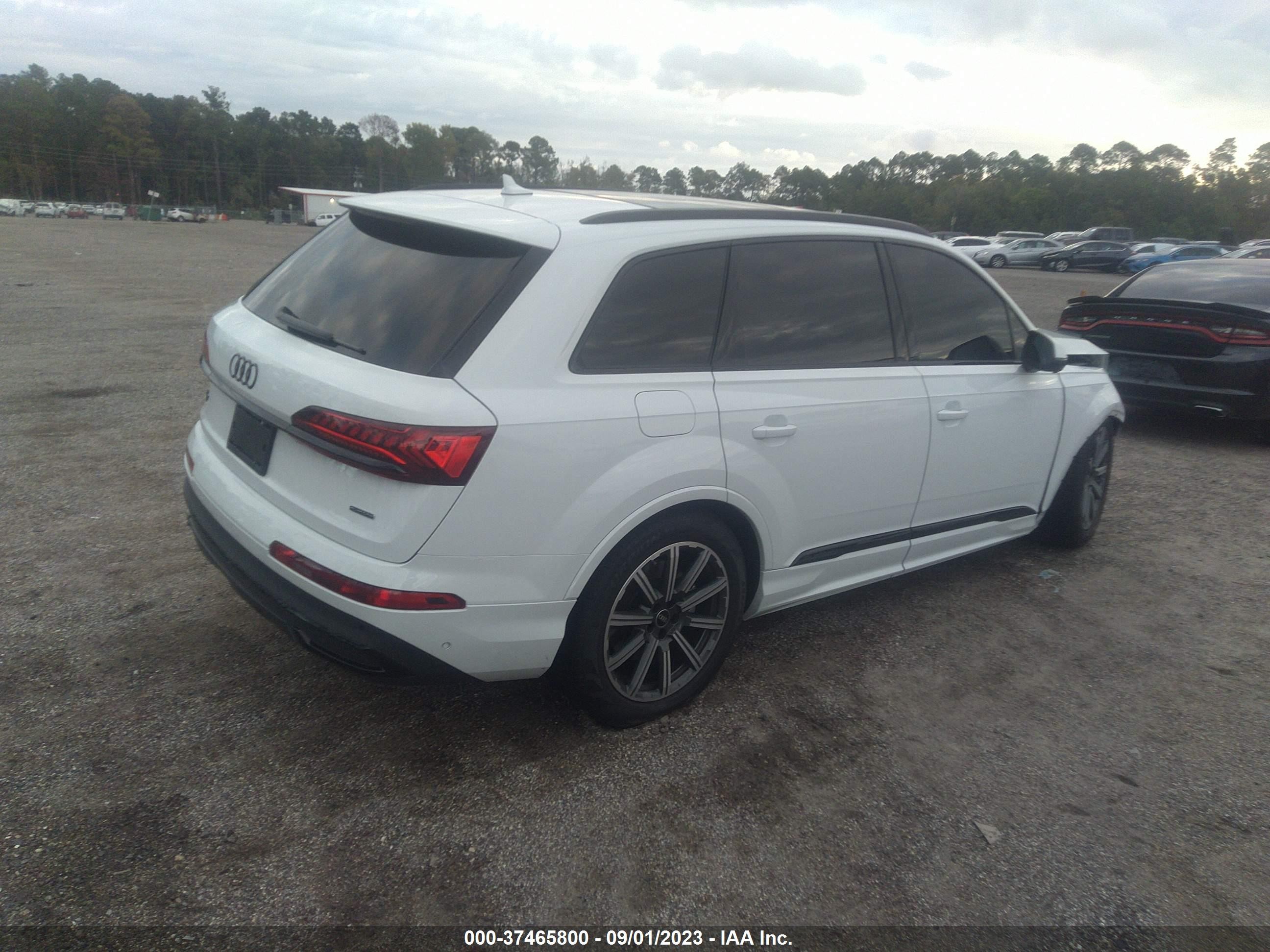 Photo 3 VIN: WA1LCBF78PD008039 - AUDI Q7 