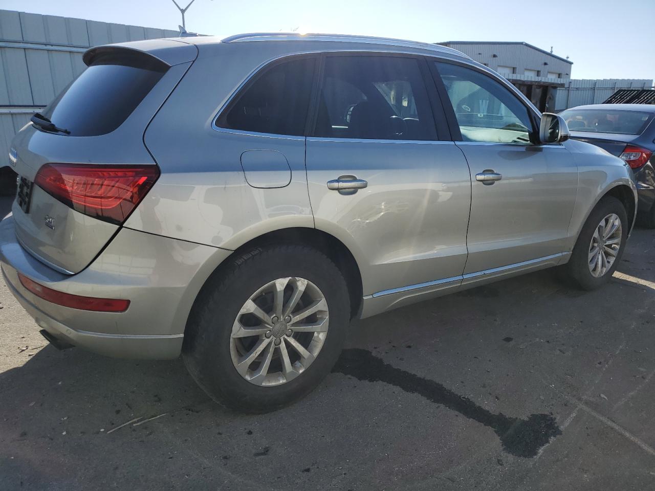 Photo 2 VIN: WA1LFAFP1FA122725 - AUDI Q5 