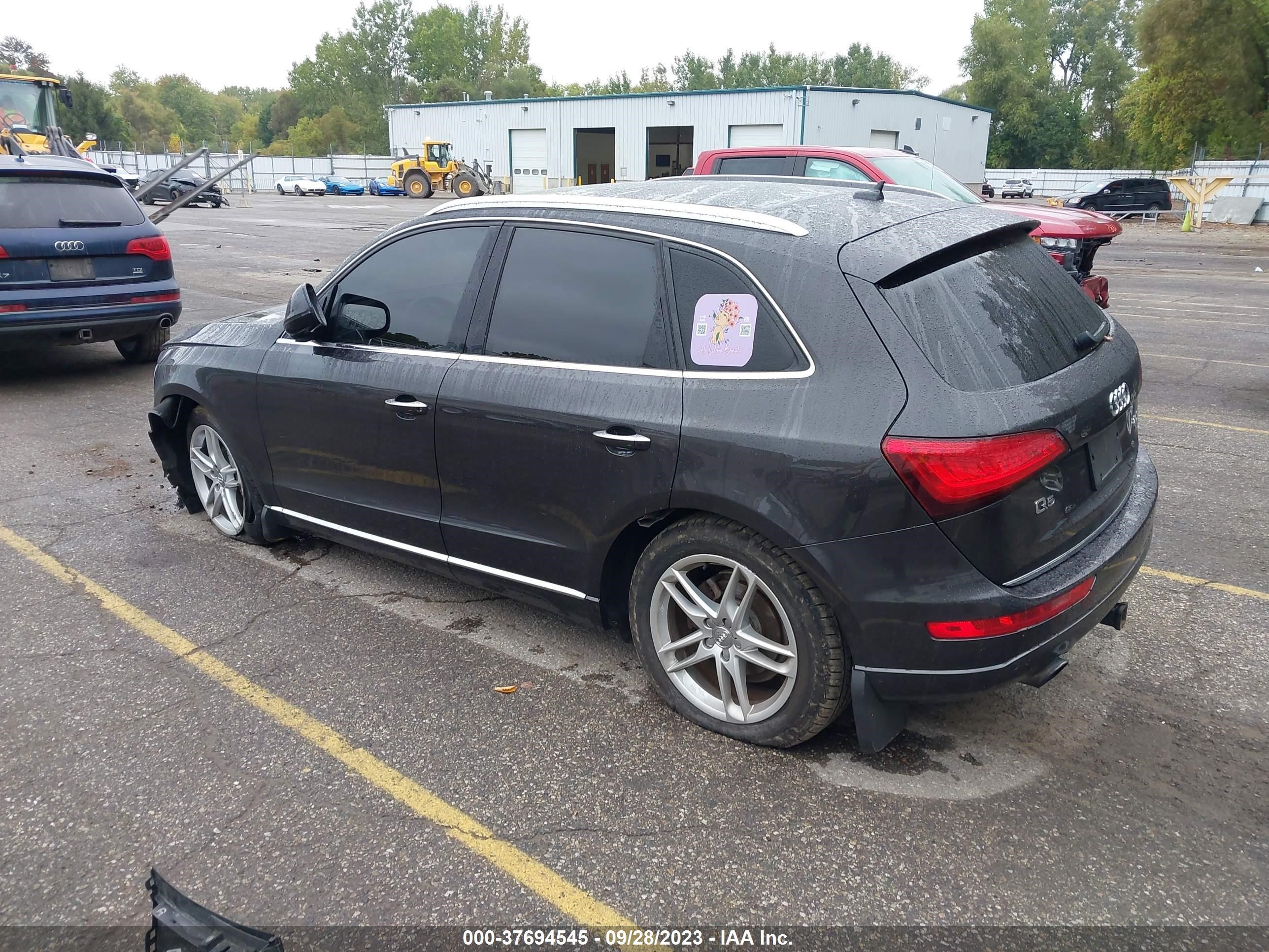 Photo 2 VIN: WA1LFAFP2FA071381 - AUDI Q5 