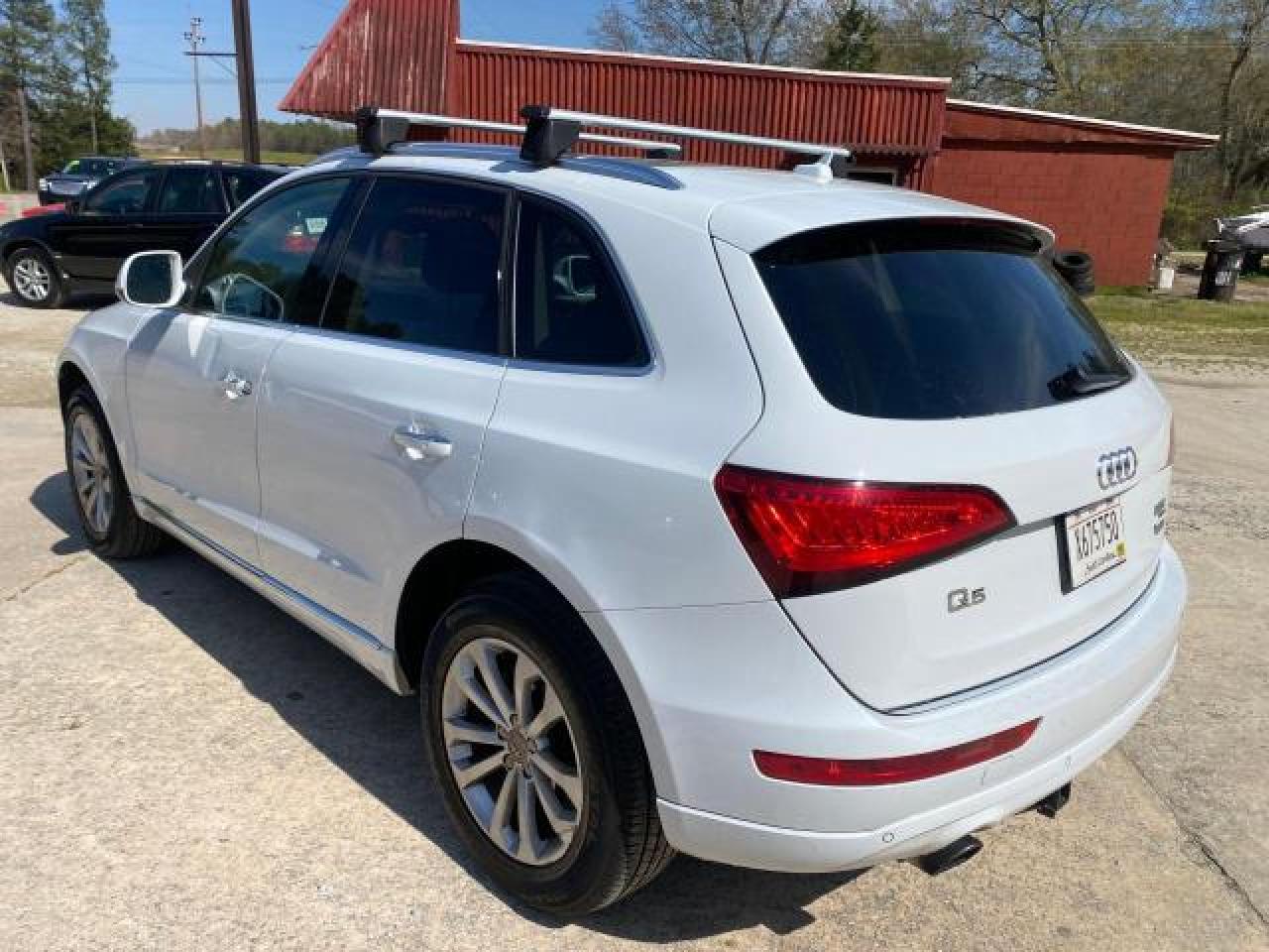 Photo 2 VIN: WA1LFAFP3FA017085 - AUDI Q5 