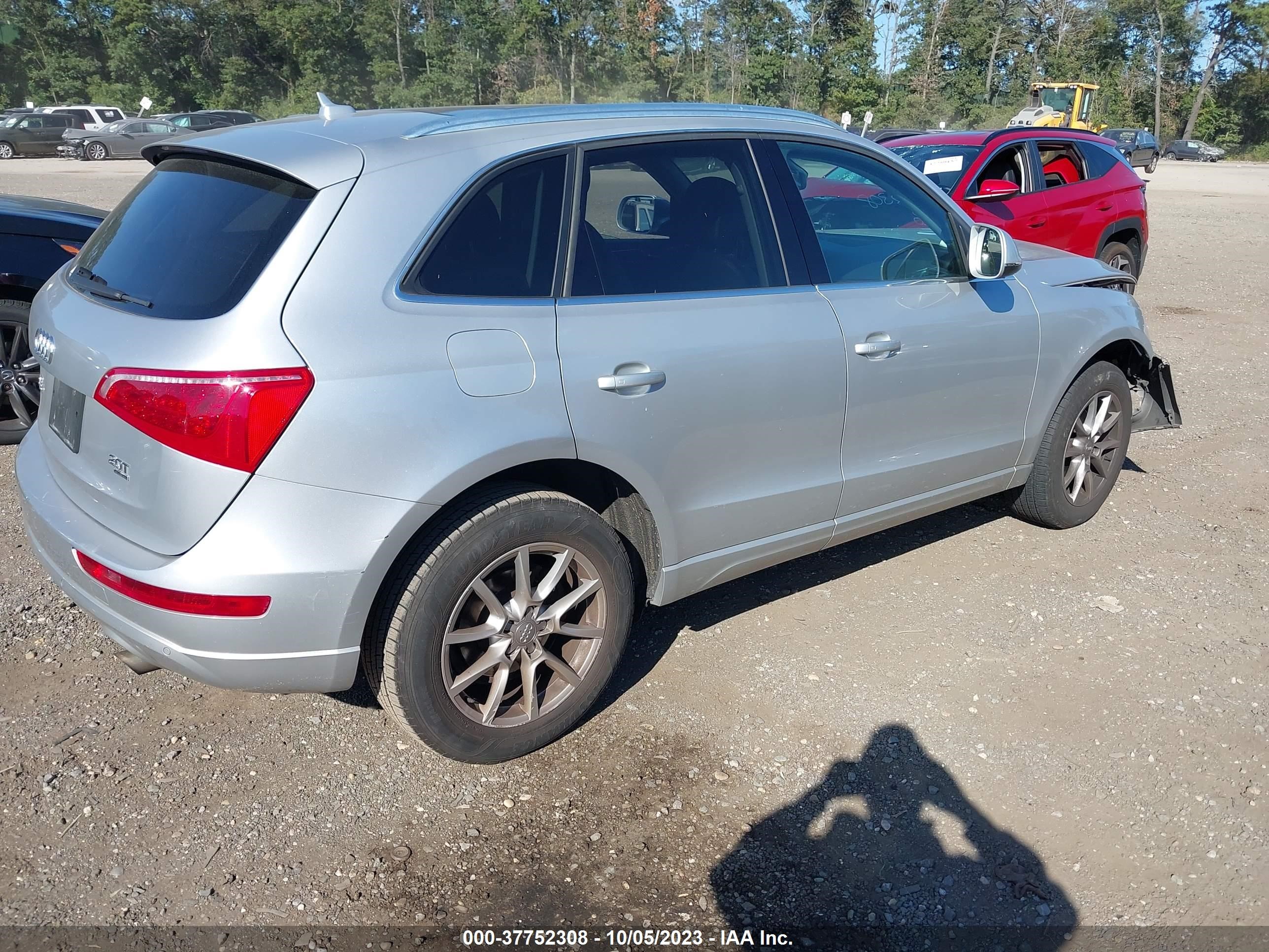 Photo 3 VIN: WA1LFAFP4BA045486 - AUDI Q5 