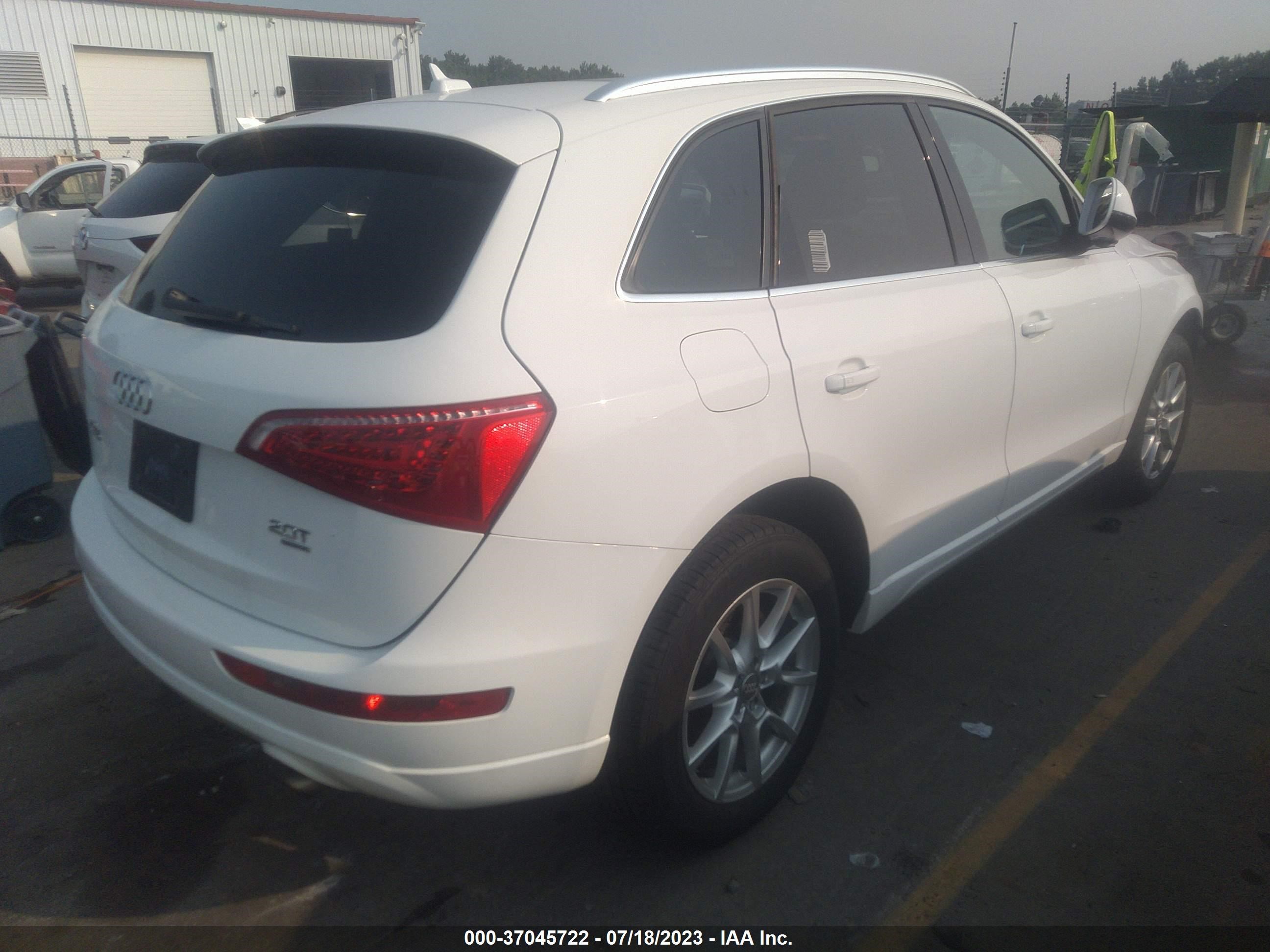 Photo 3 VIN: WA1LFAFP5CA006679 - AUDI Q5 