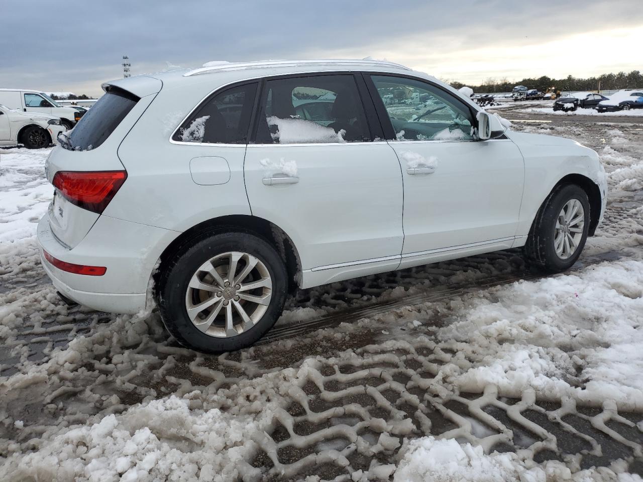 Photo 2 VIN: WA1LFAFP5FA014429 - AUDI Q5 