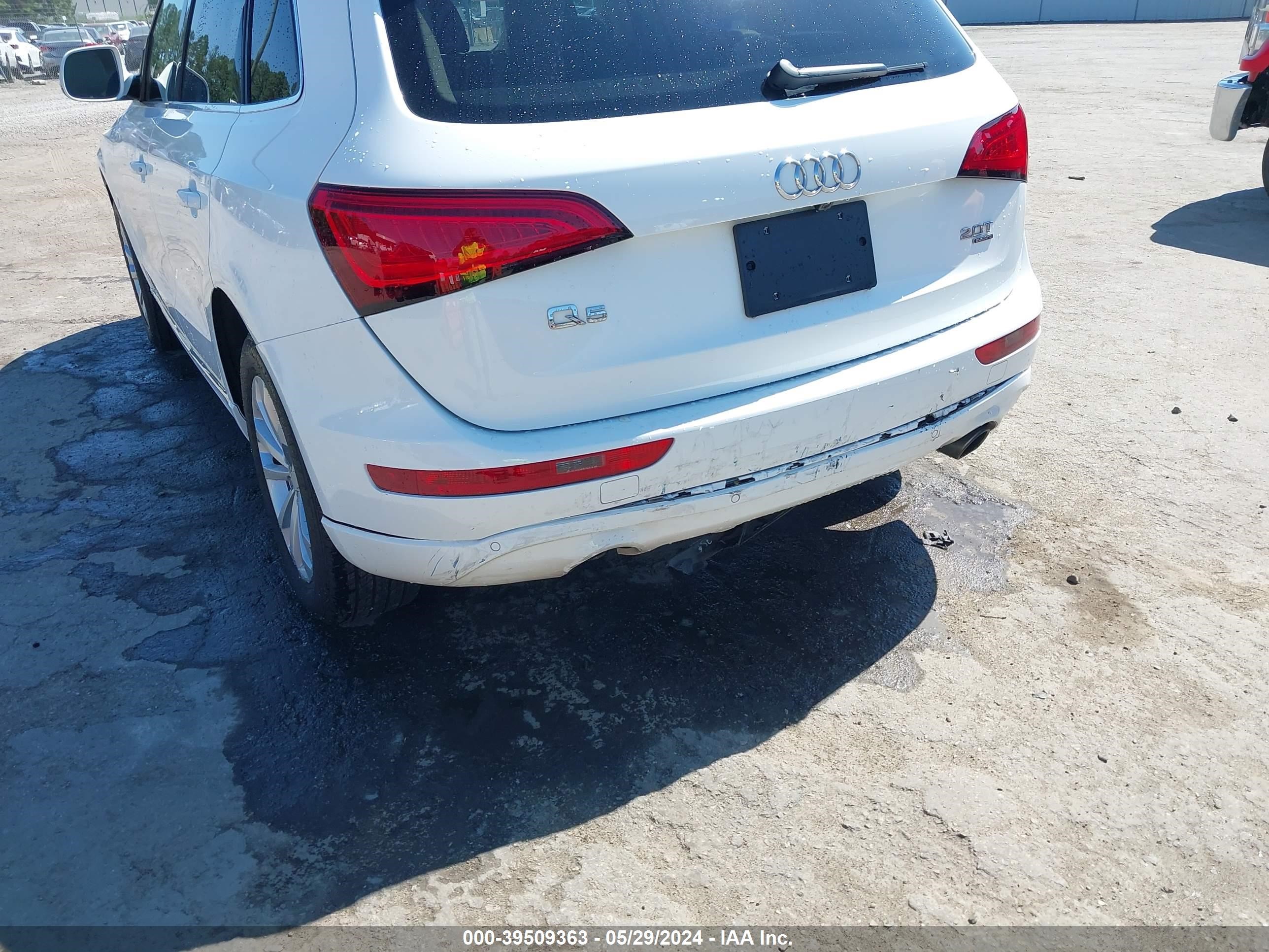 Photo 5 VIN: WA1LFAFP8EA110814 - AUDI Q5 