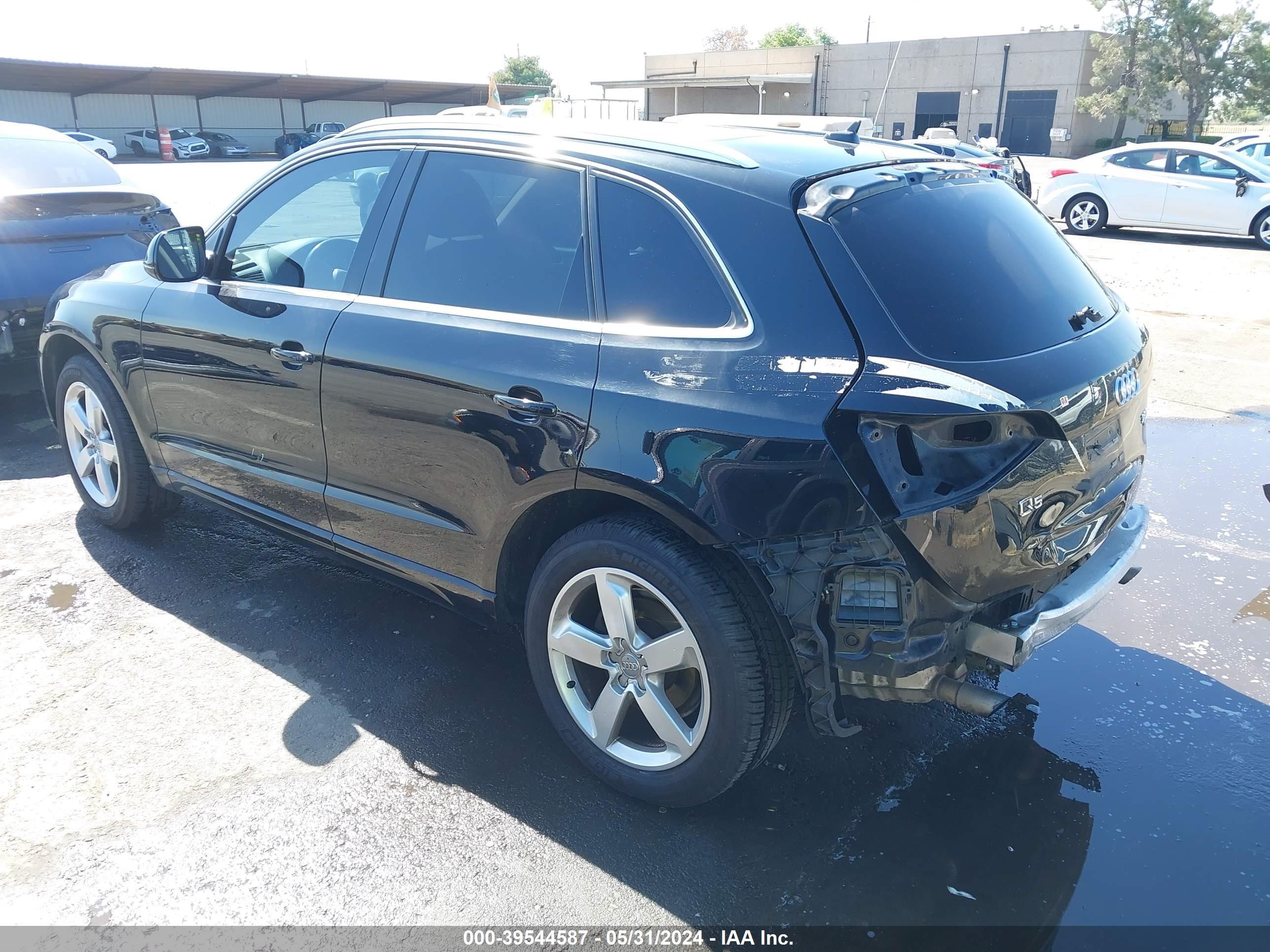 Photo 2 VIN: WA1LFAFP9CA136688 - AUDI Q5 