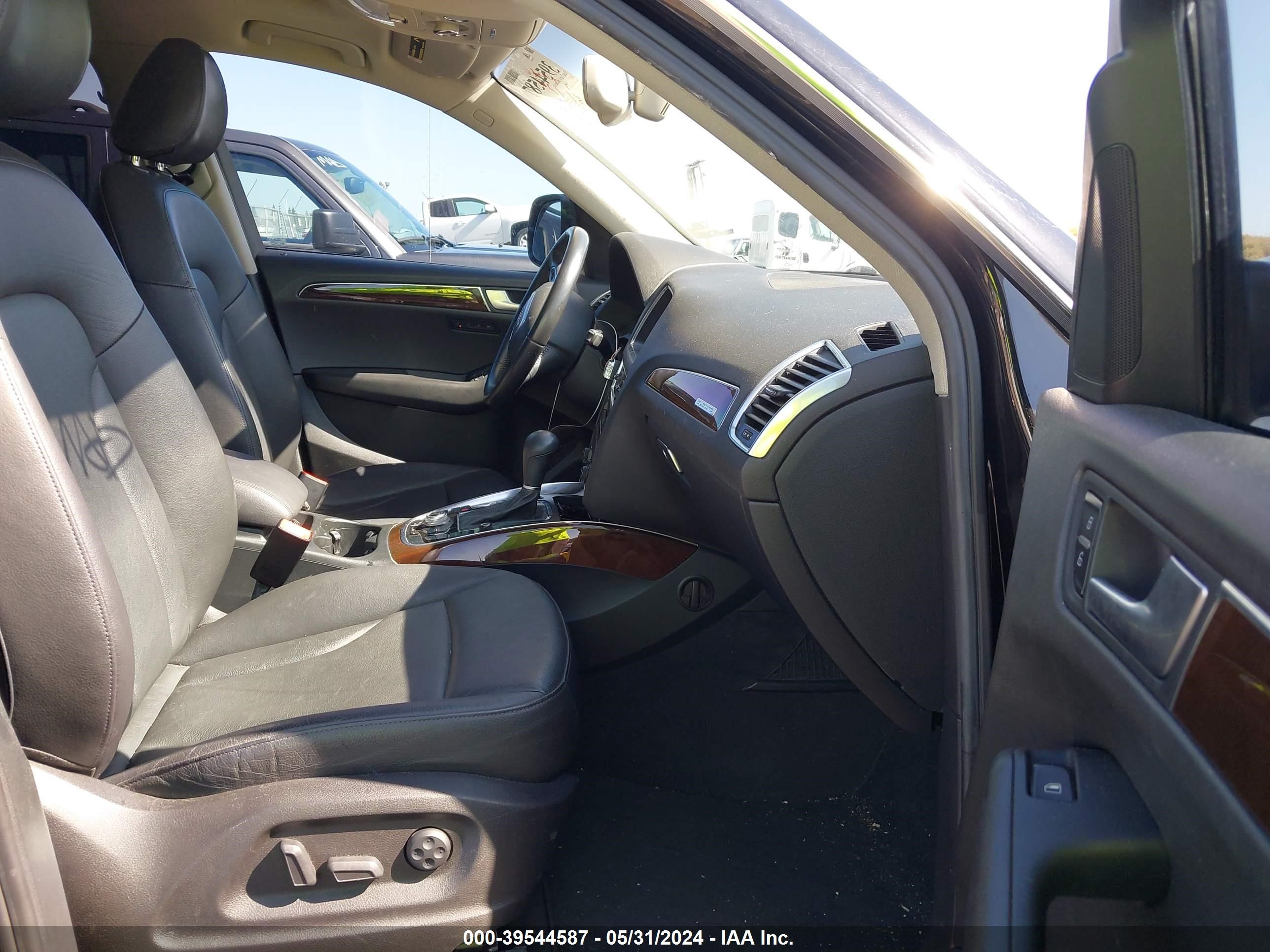 Photo 4 VIN: WA1LFAFP9CA136688 - AUDI Q5 