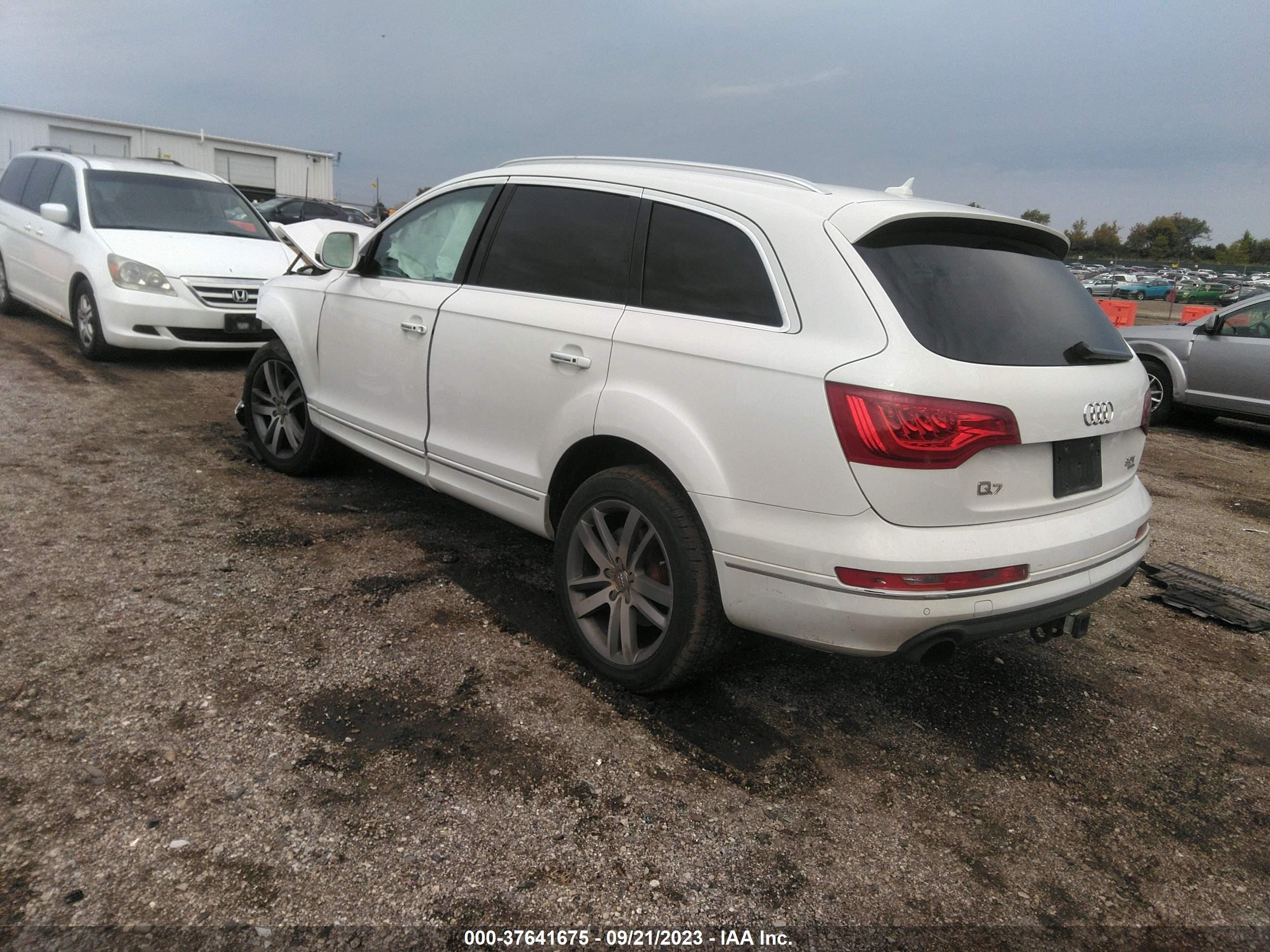 Photo 2 VIN: WA1LGAFE0FD006149 - AUDI Q7 