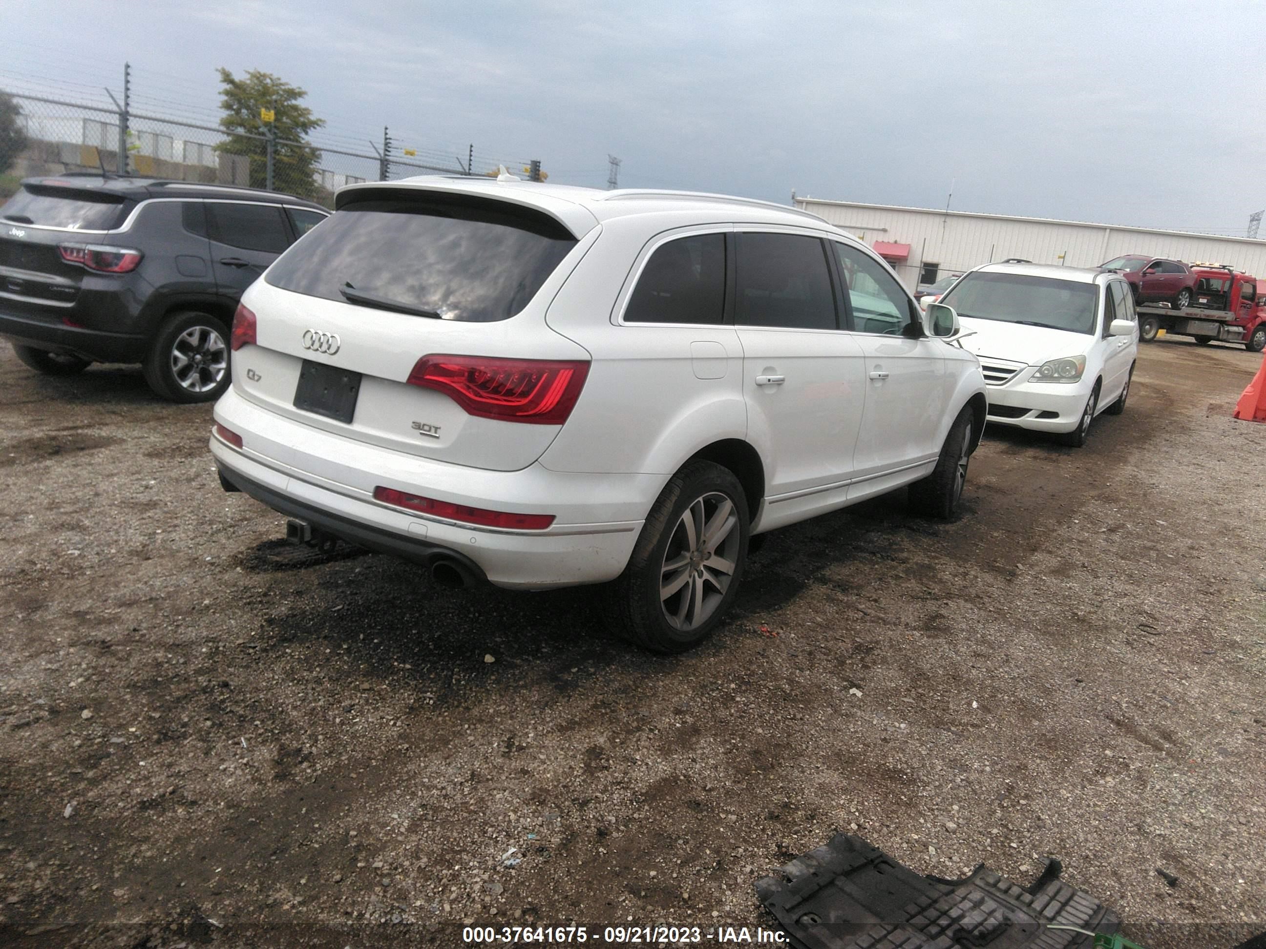 Photo 3 VIN: WA1LGAFE0FD006149 - AUDI Q7 