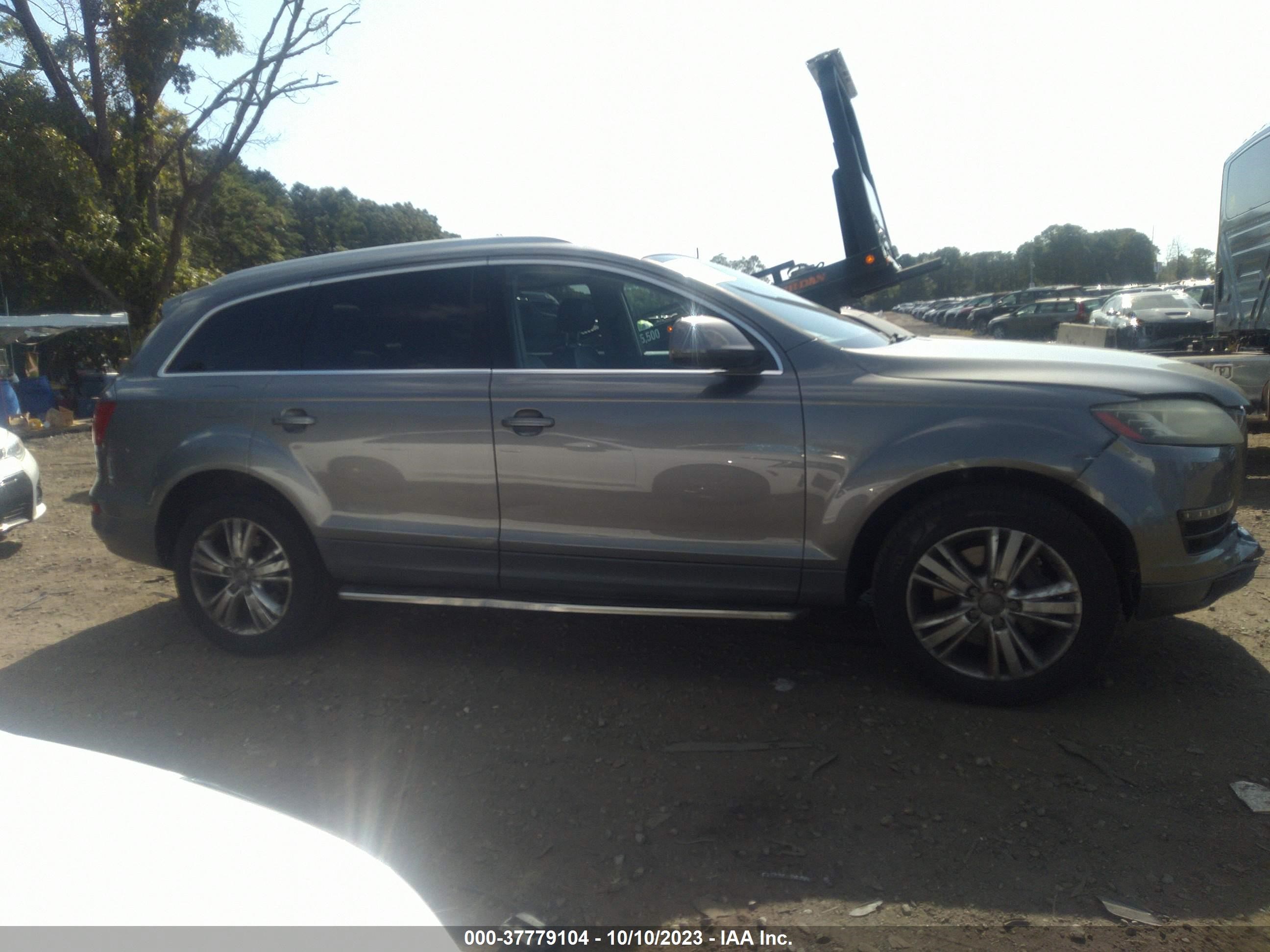 Photo 12 VIN: WA1LGAFE1BD001603 - AUDI Q7 