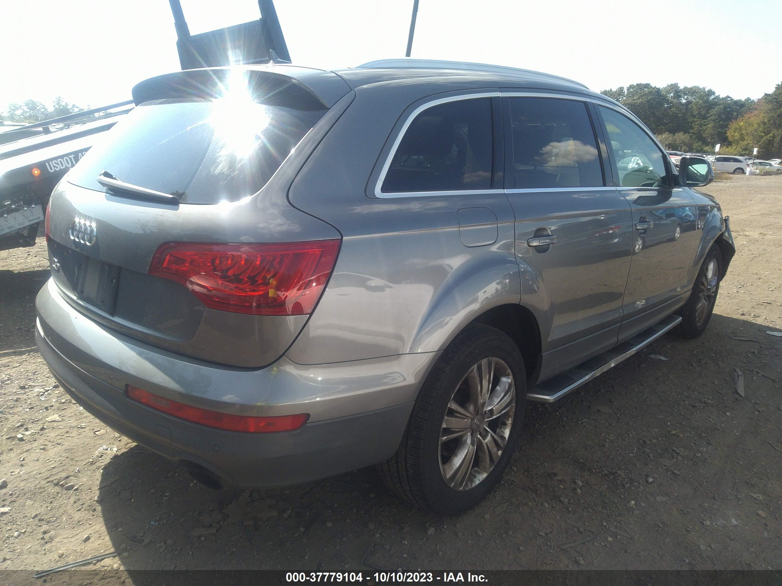 Photo 3 VIN: WA1LGAFE1BD001603 - AUDI Q7 