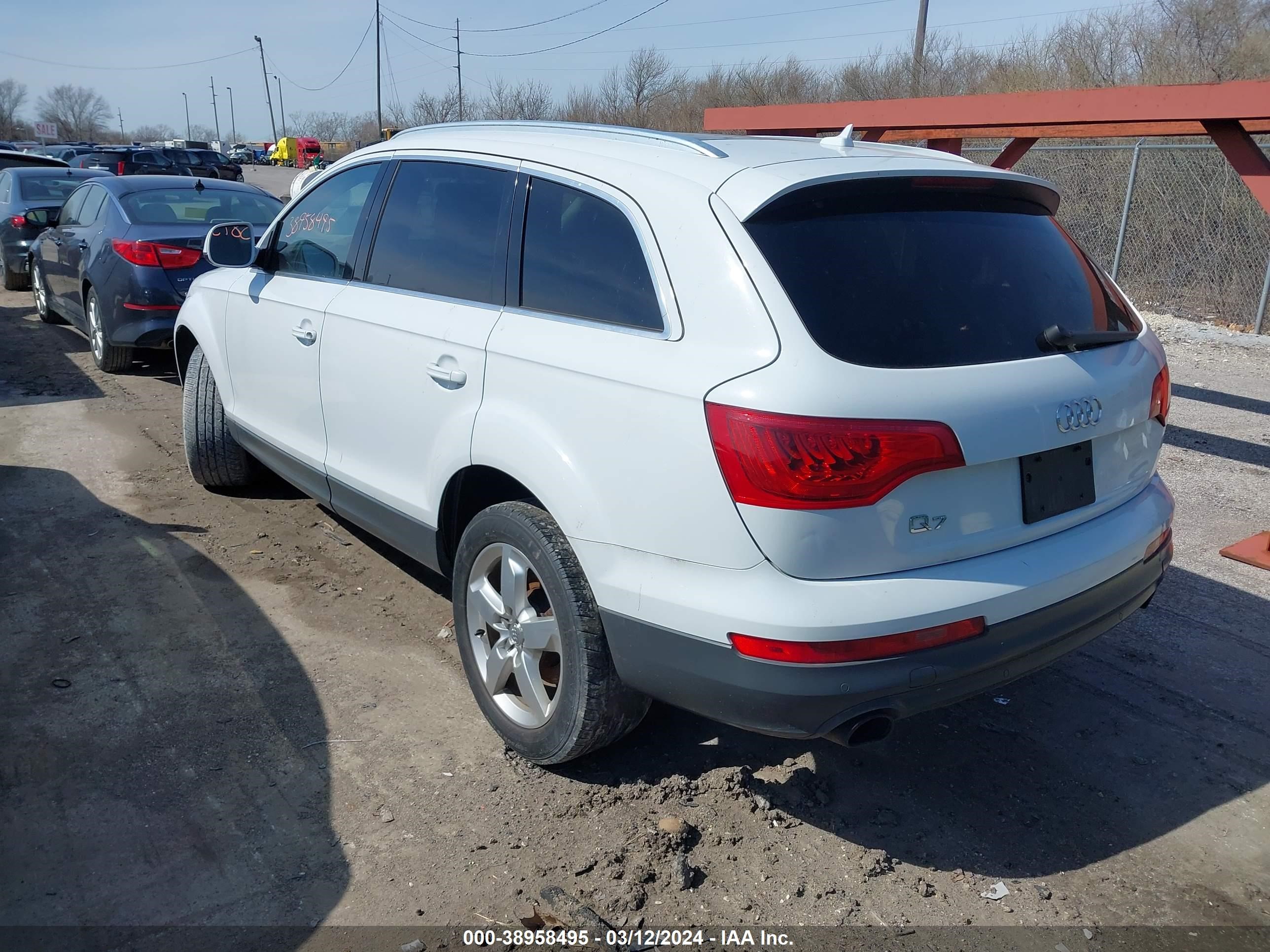 Photo 2 VIN: WA1LGAFE2DD013844 - AUDI Q7 