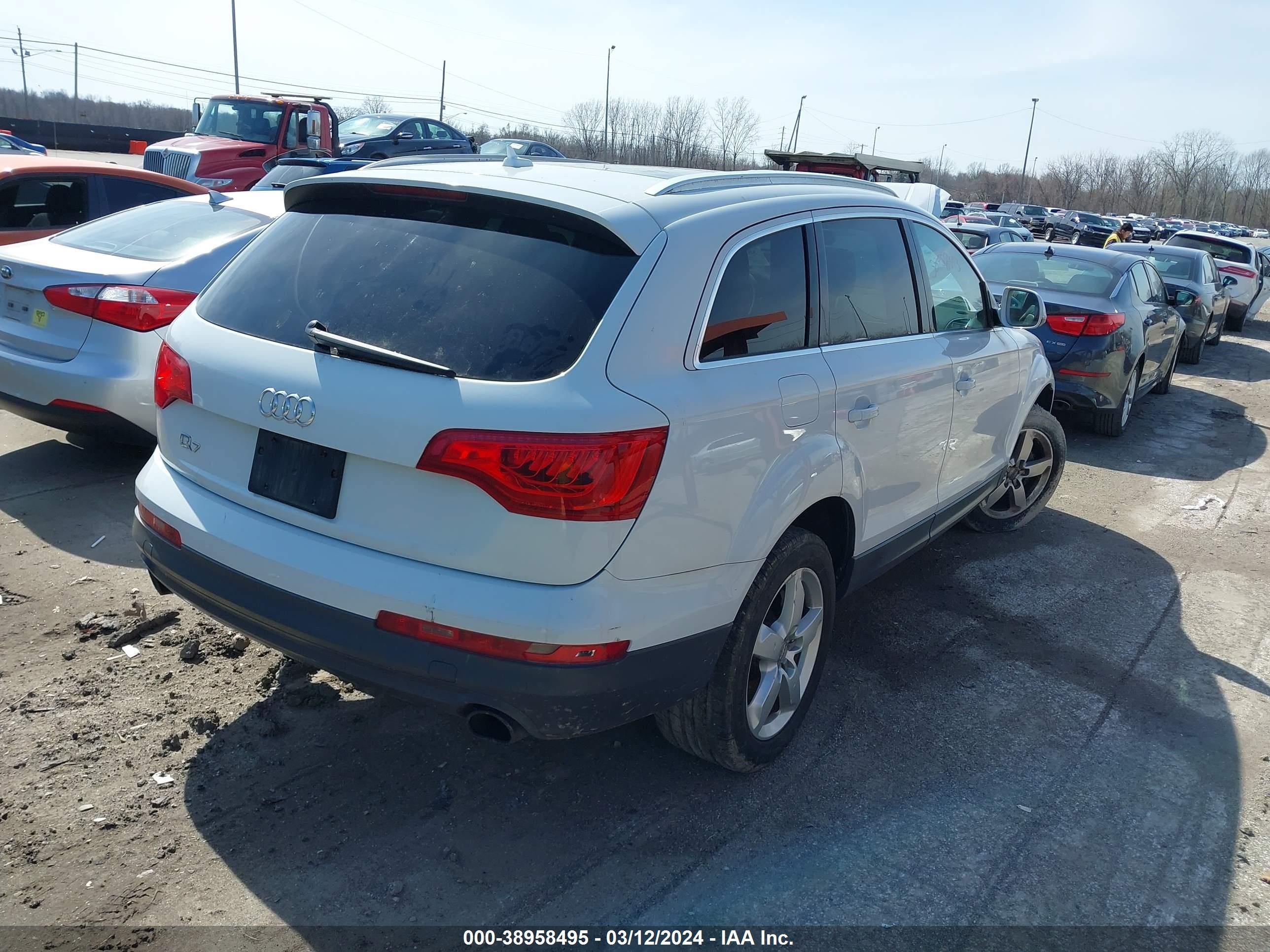 Photo 3 VIN: WA1LGAFE2DD013844 - AUDI Q7 