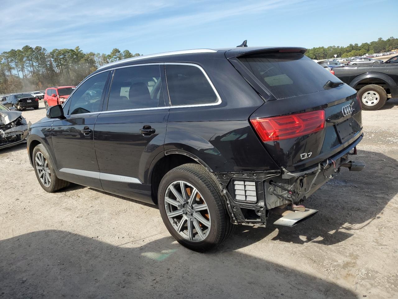 Photo 1 VIN: WA1LHAF70KD045896 - AUDI Q7 