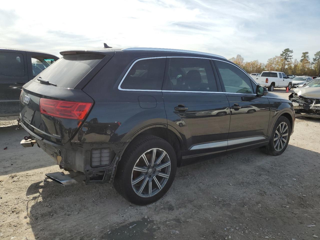 Photo 2 VIN: WA1LHAF70KD045896 - AUDI Q7 