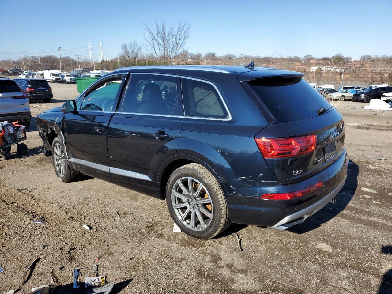 Photo 1 VIN: WA1LHAF72JD015944 - AUDI Q7 