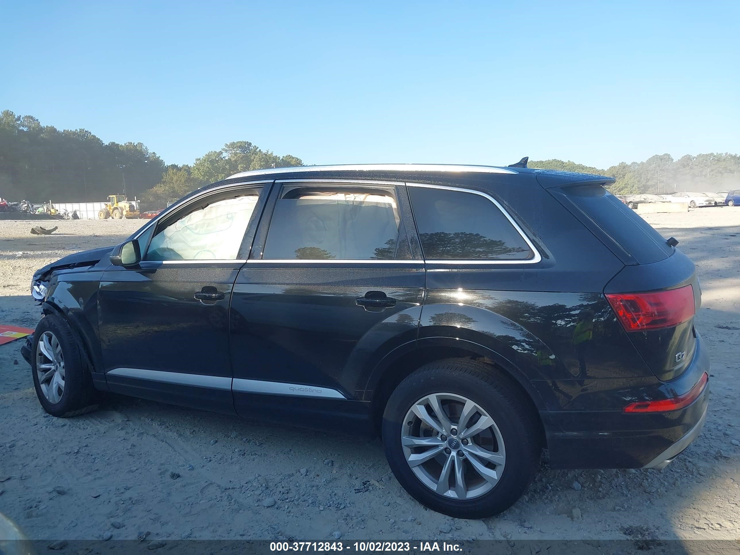 Photo 13 VIN: WA1LHAF73JD052758 - AUDI Q7 