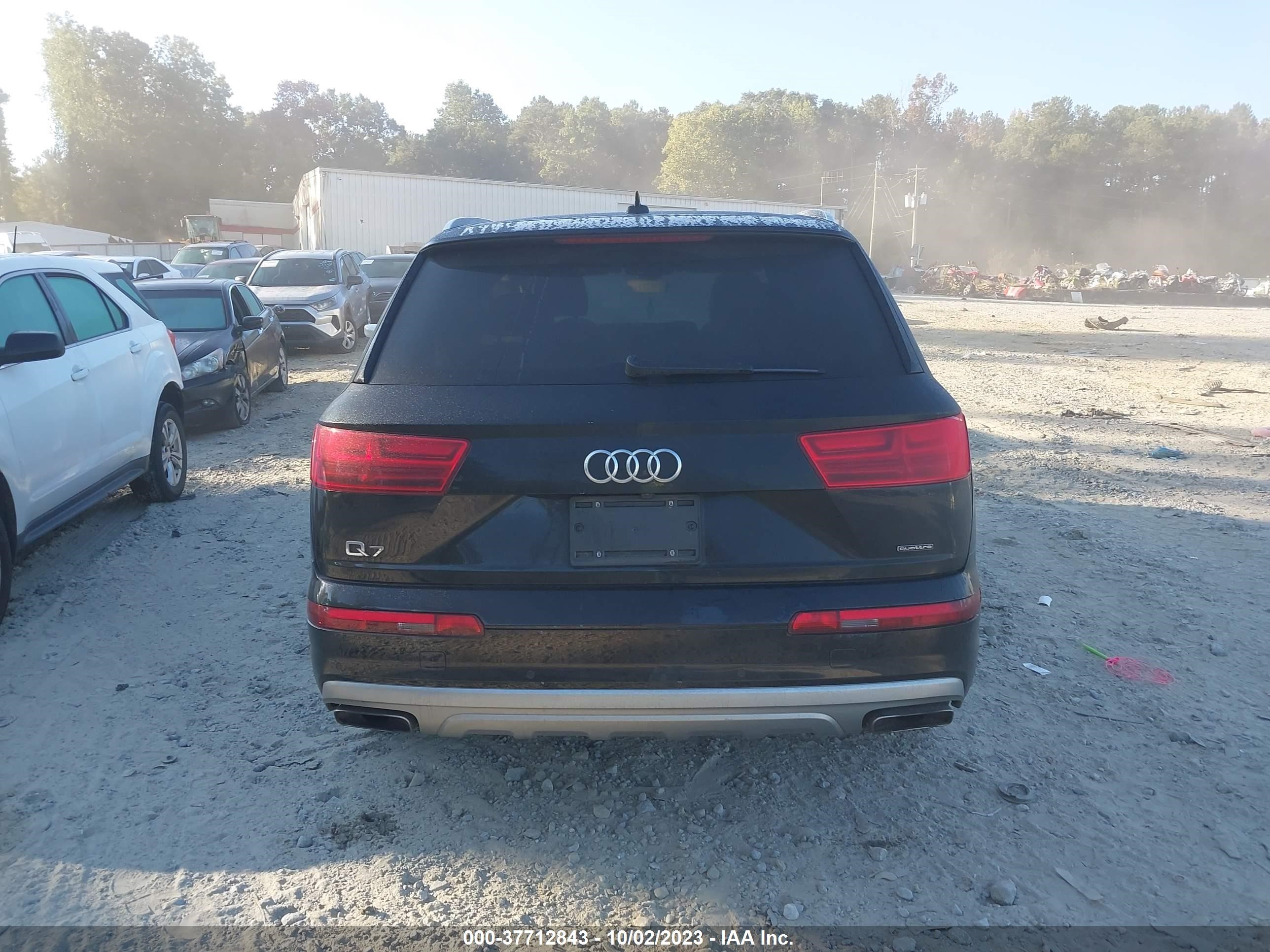 Photo 15 VIN: WA1LHAF73JD052758 - AUDI Q7 