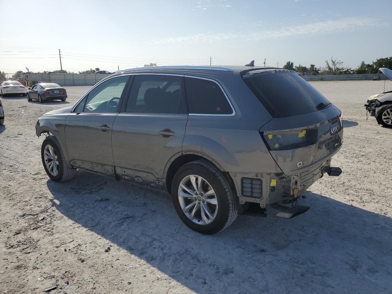 Photo 1 VIN: WA1LHAF74JD007151 - AUDI Q7 