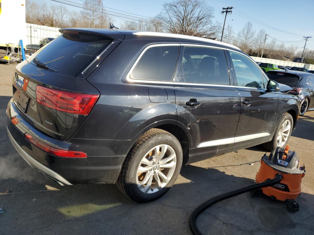 Photo 2 VIN: WA1LHAF75JD050042 - AUDI Q7 