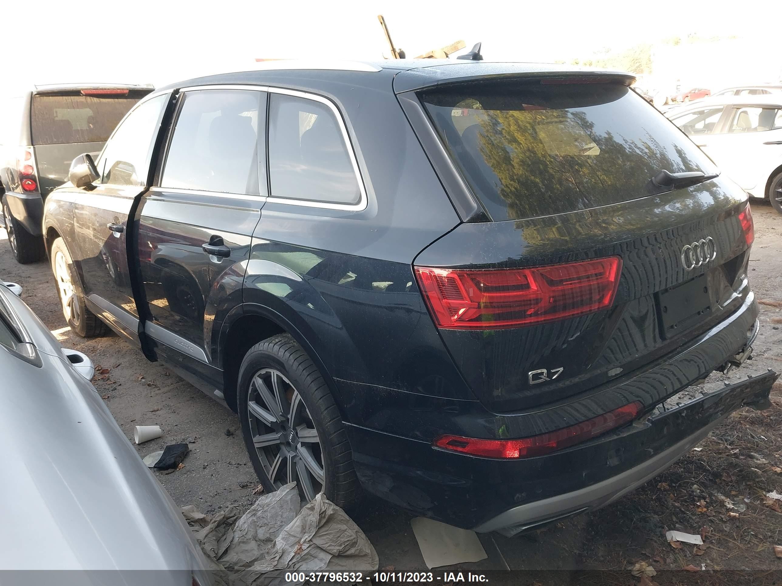 Photo 2 VIN: WA1LHAF76HD043191 - AUDI Q7 