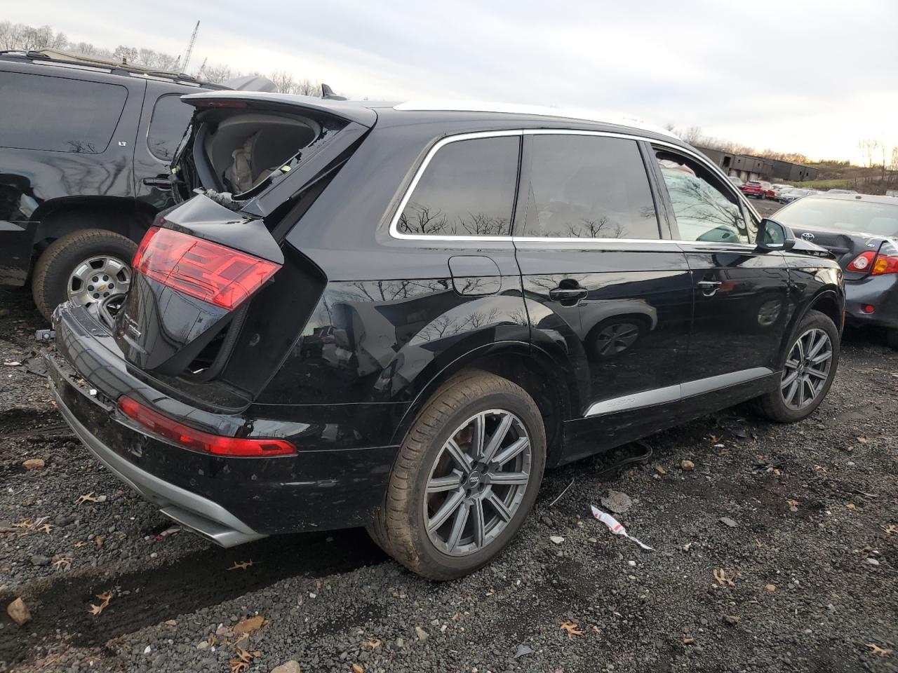 Photo 2 VIN: WA1LHAF79JD020817 - AUDI Q7 