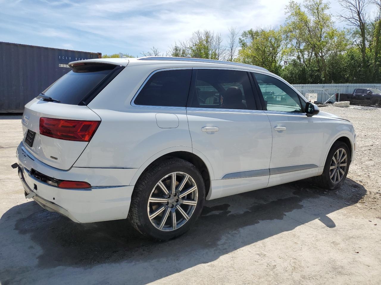 Photo 2 VIN: WA1LHAF7XJD053261 - AUDI Q7 