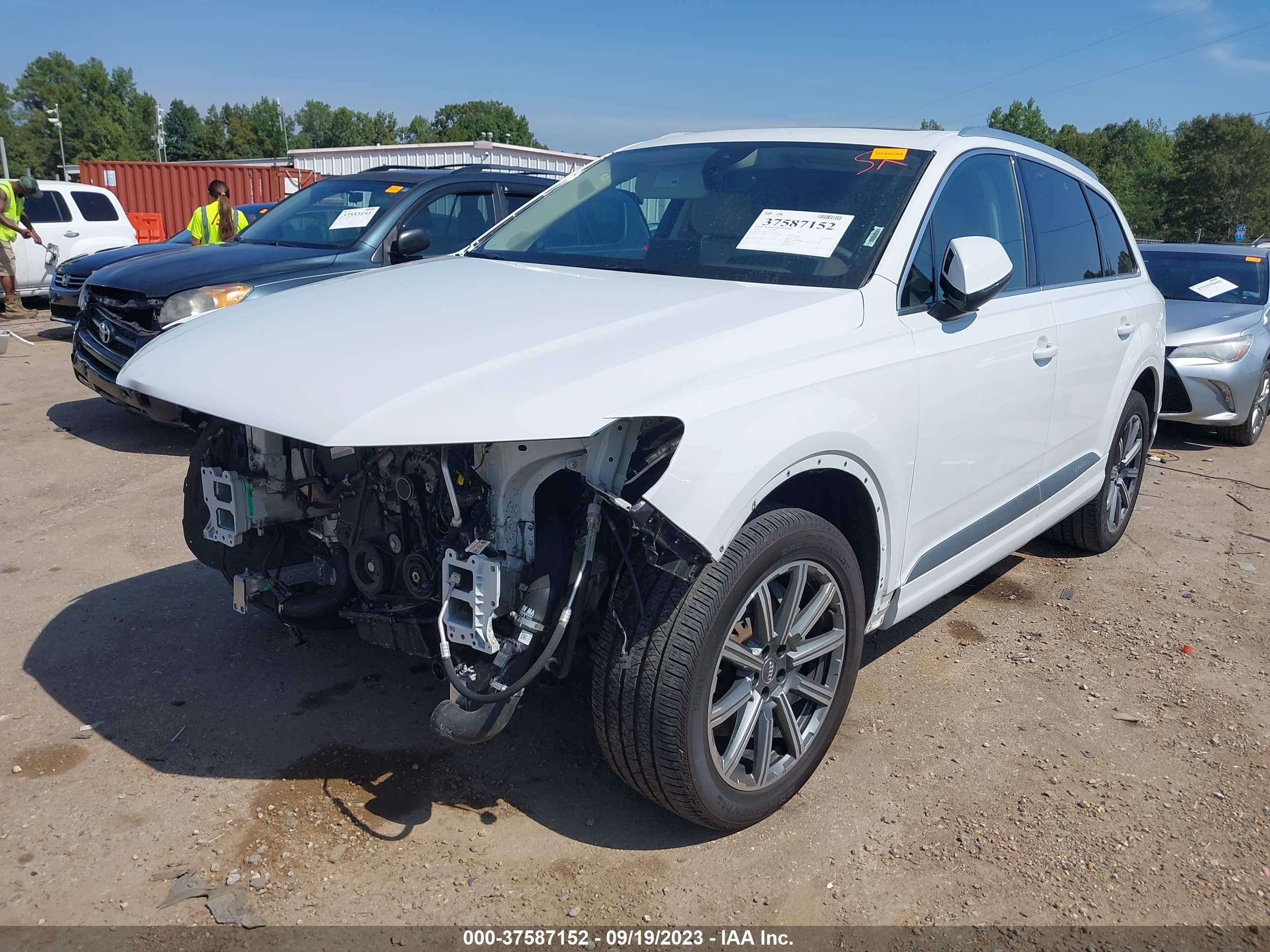 Photo 1 VIN: WA1LHBF70KD041790 - AUDI Q7 