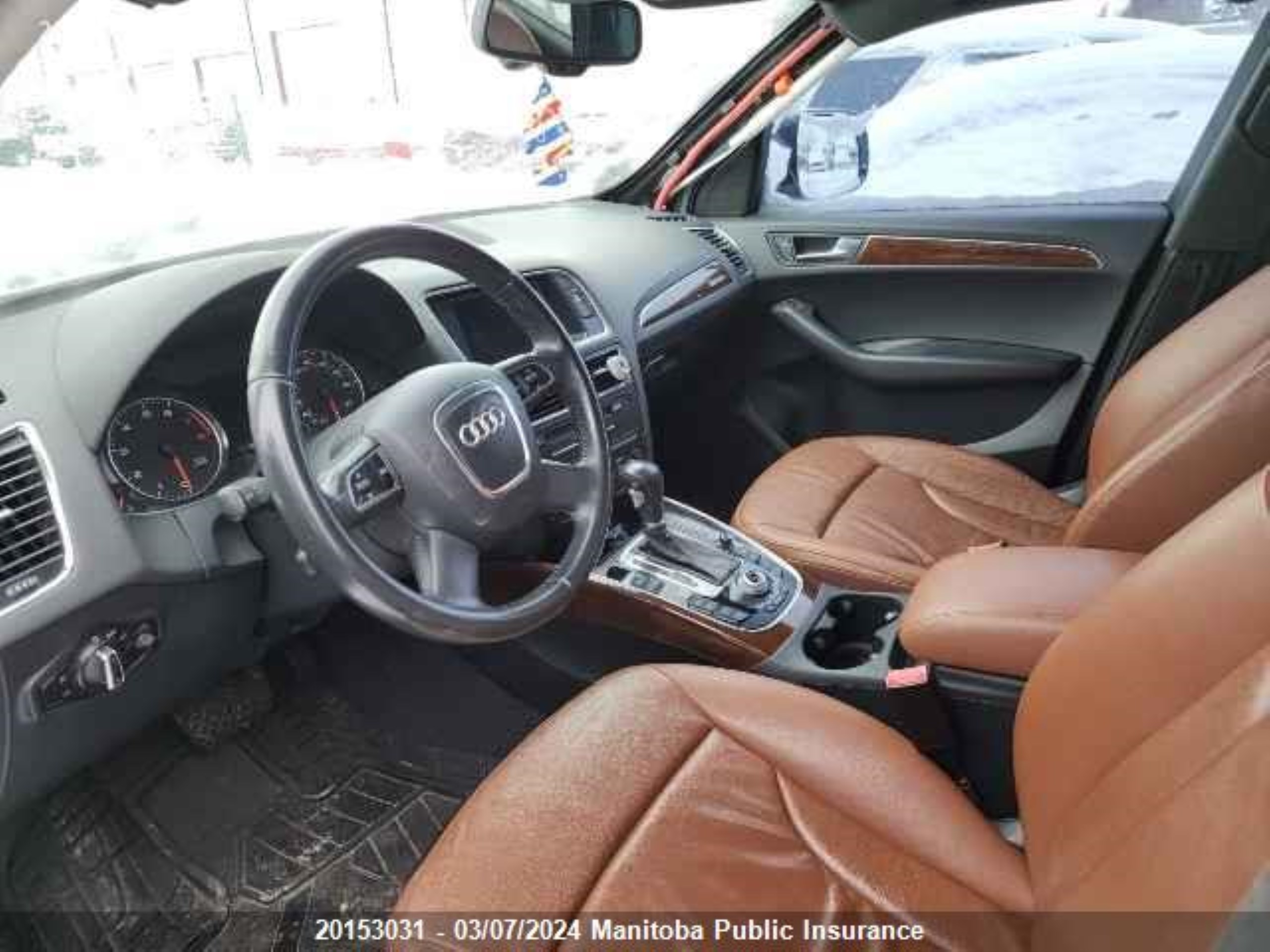 Photo 4 VIN: WA1LKAFP2AA009838 - AUDI Q5 