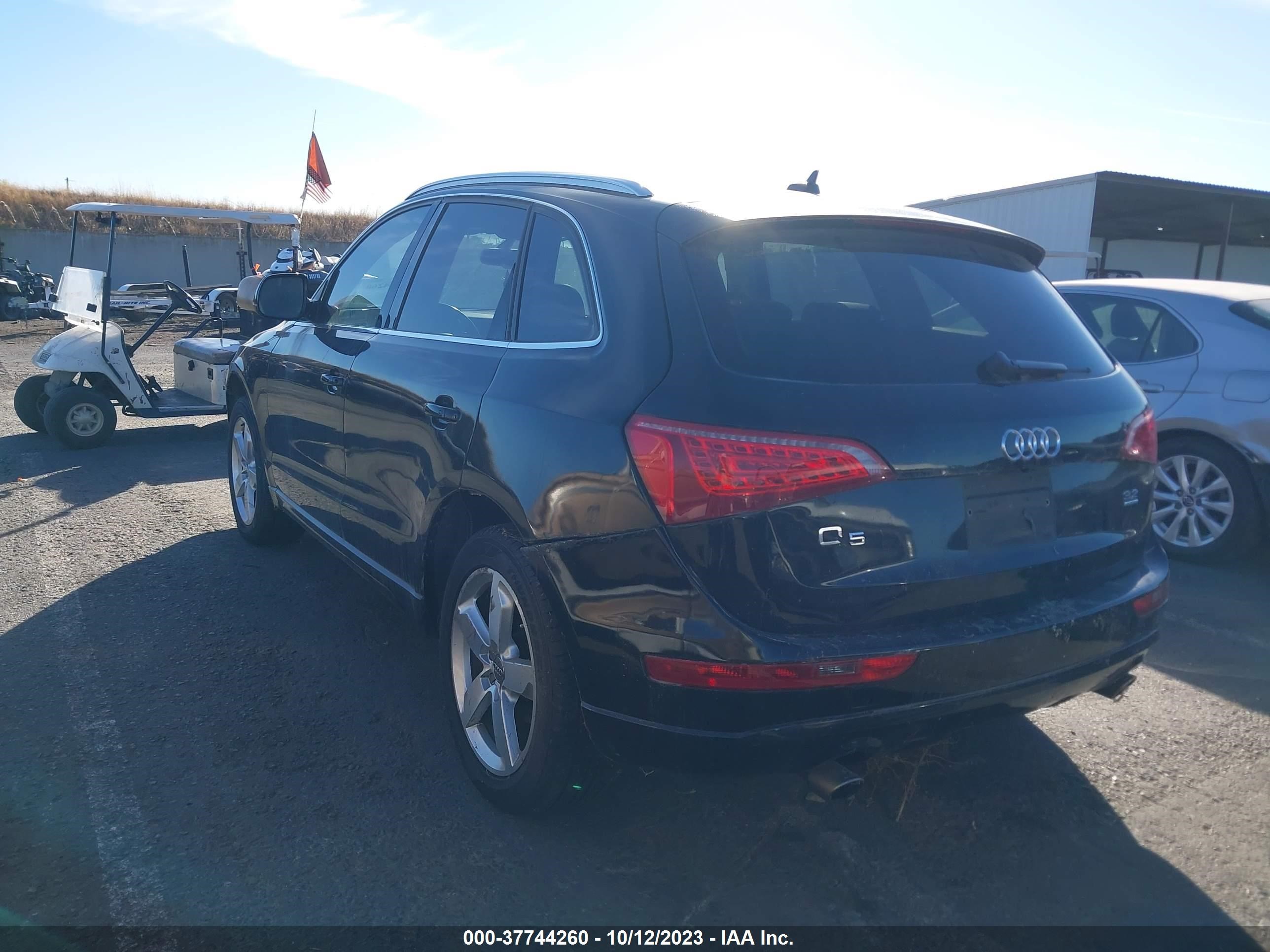 Photo 5 VIN: WA1LKAFP3AA064198 - AUDI Q5 